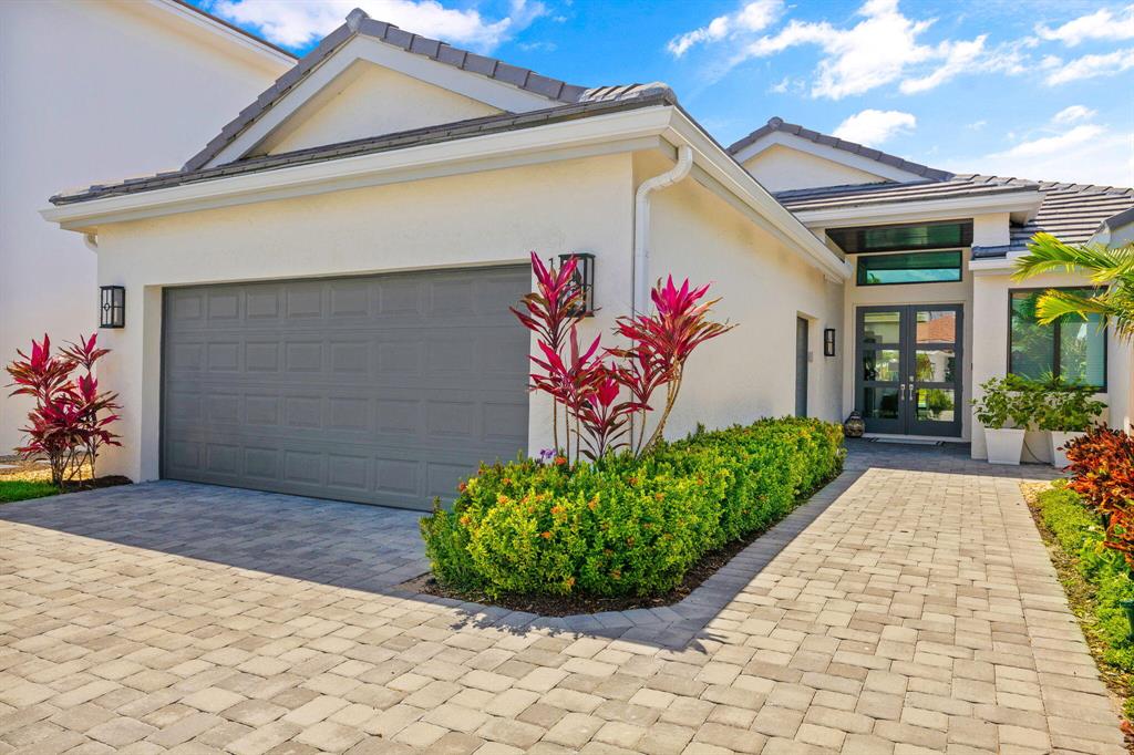 FRENCHMANS CREEK - Residential