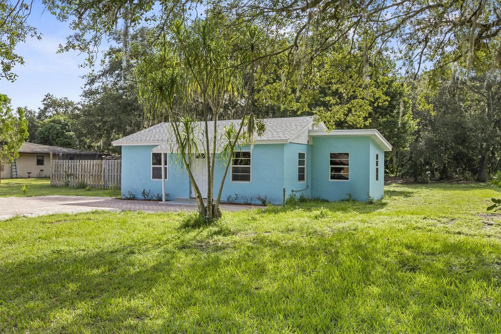 Photo of 2402 N 49th Street, Fort Pierce, FL 34946 (MLS # R11107574)