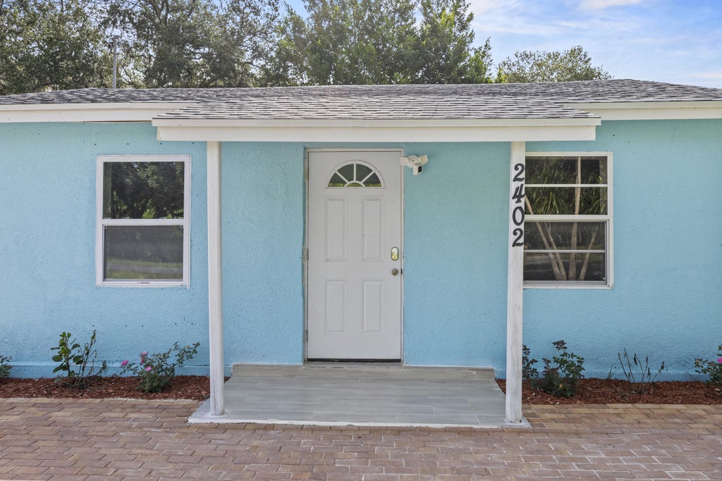 Photo of 2402 N 49th Street, Fort Pierce, FL 34946 (MLS # R11107574)