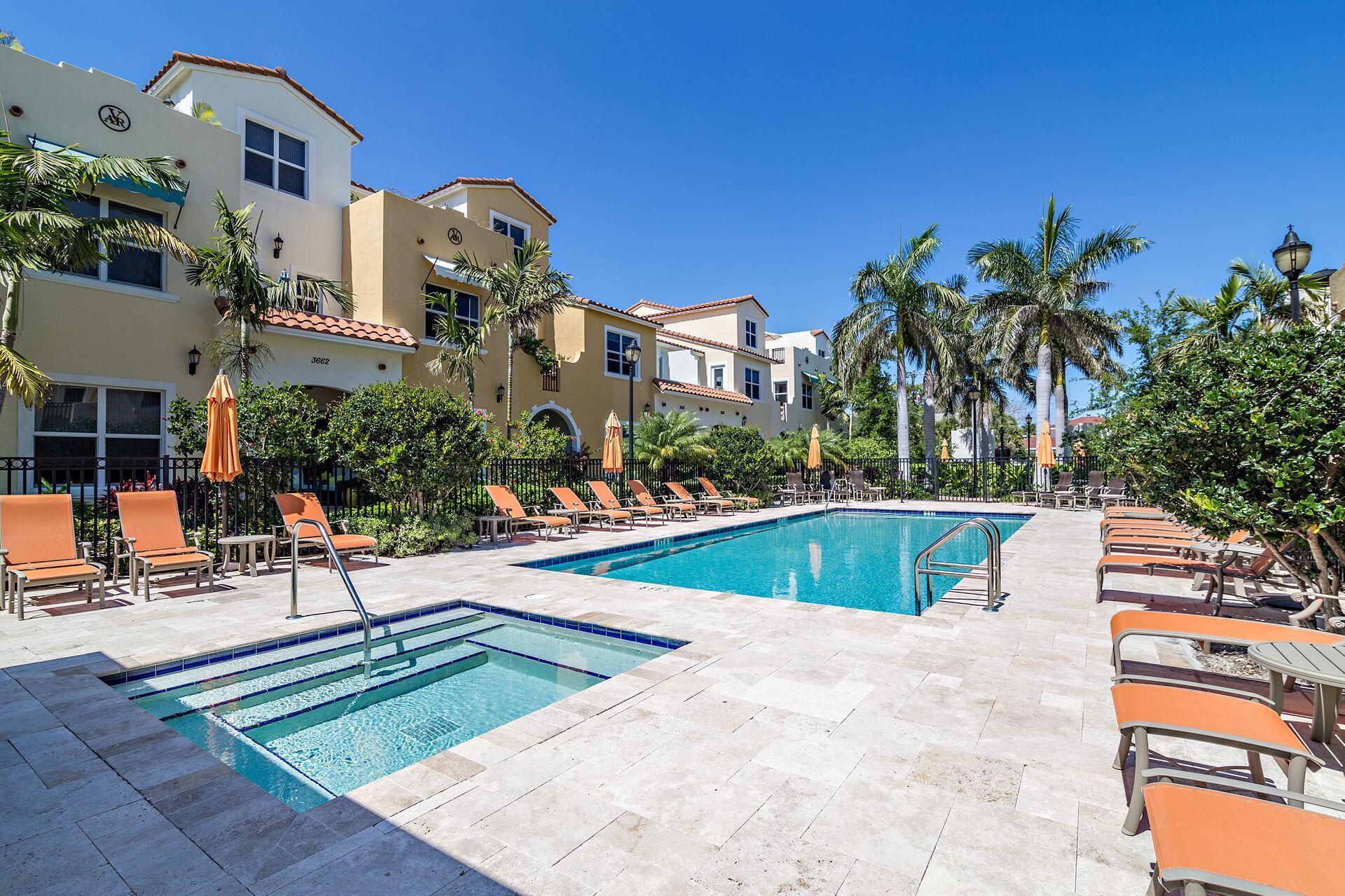 VILLAS ON ANTIQUE ROW - Residential