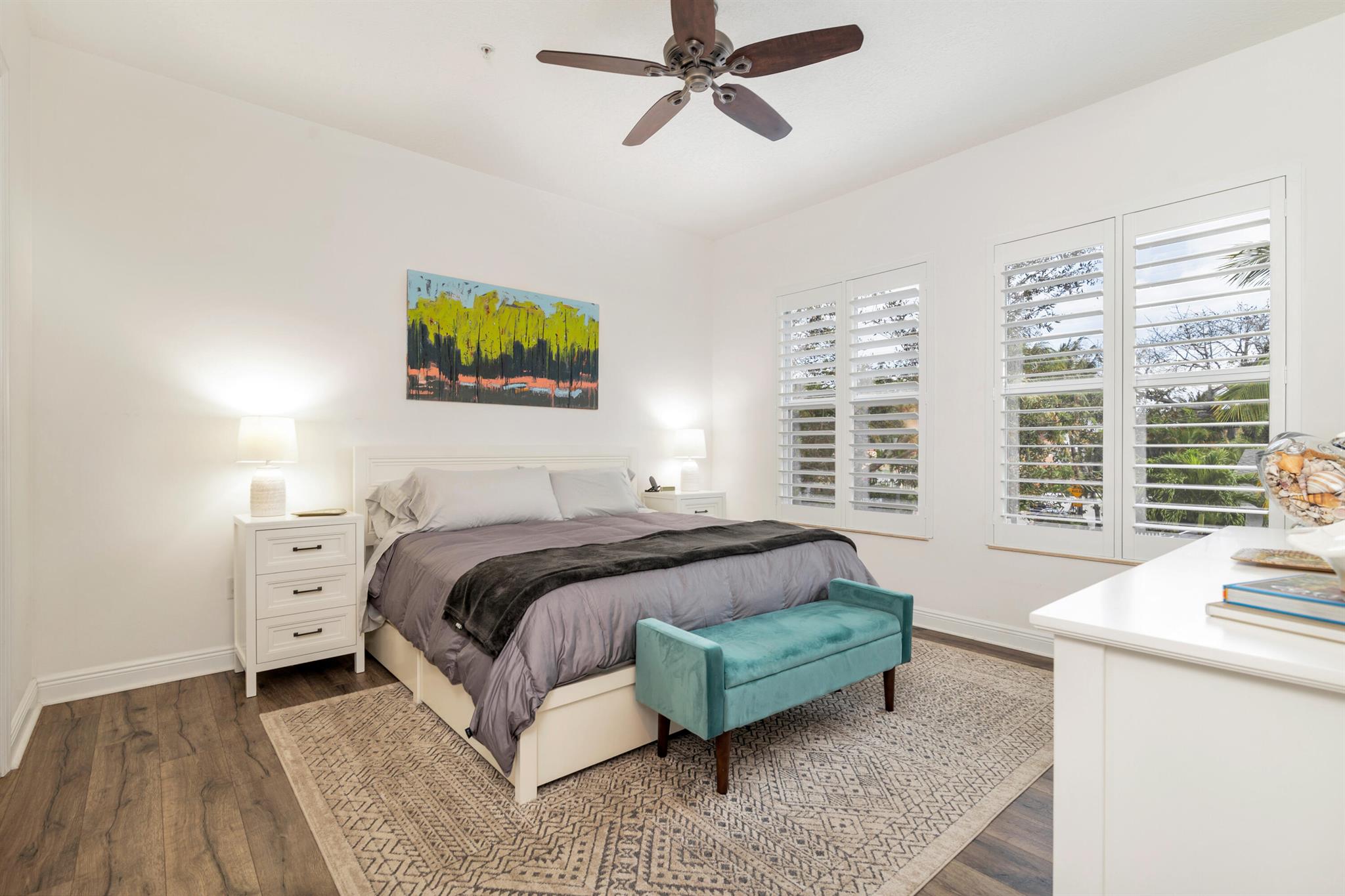 VILLAS ON ANTIQUE ROW - Residential