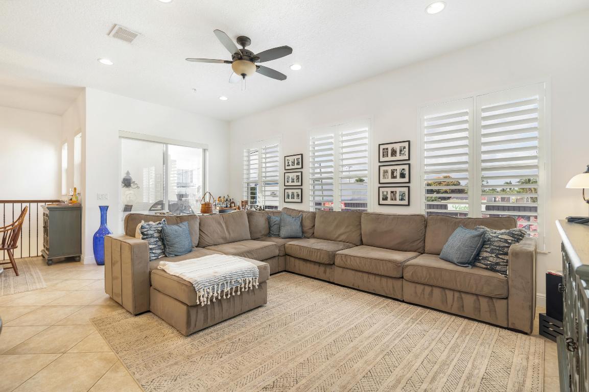 3600 S Dixie Highway 200