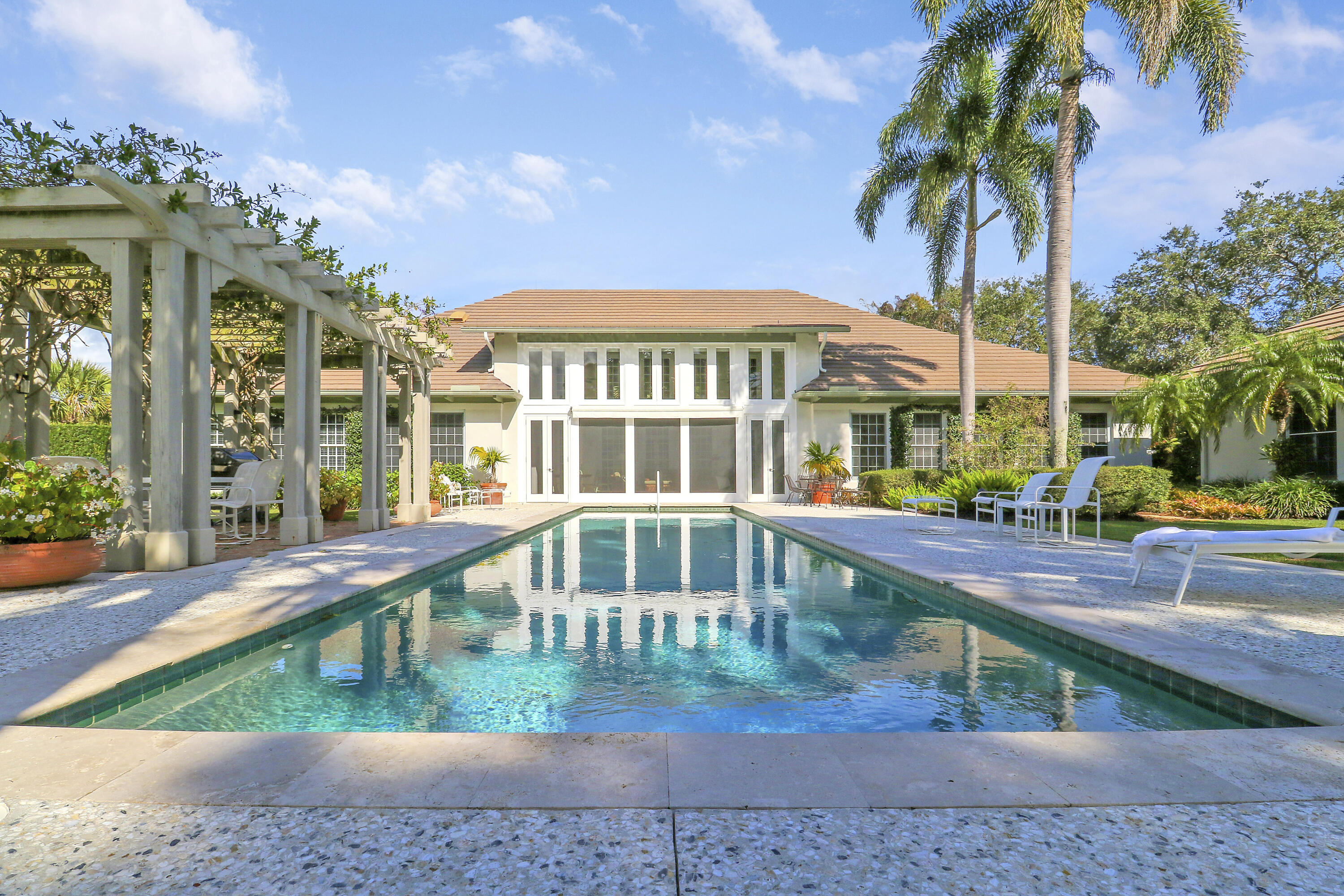 LOBLOLLY PINES - Residential