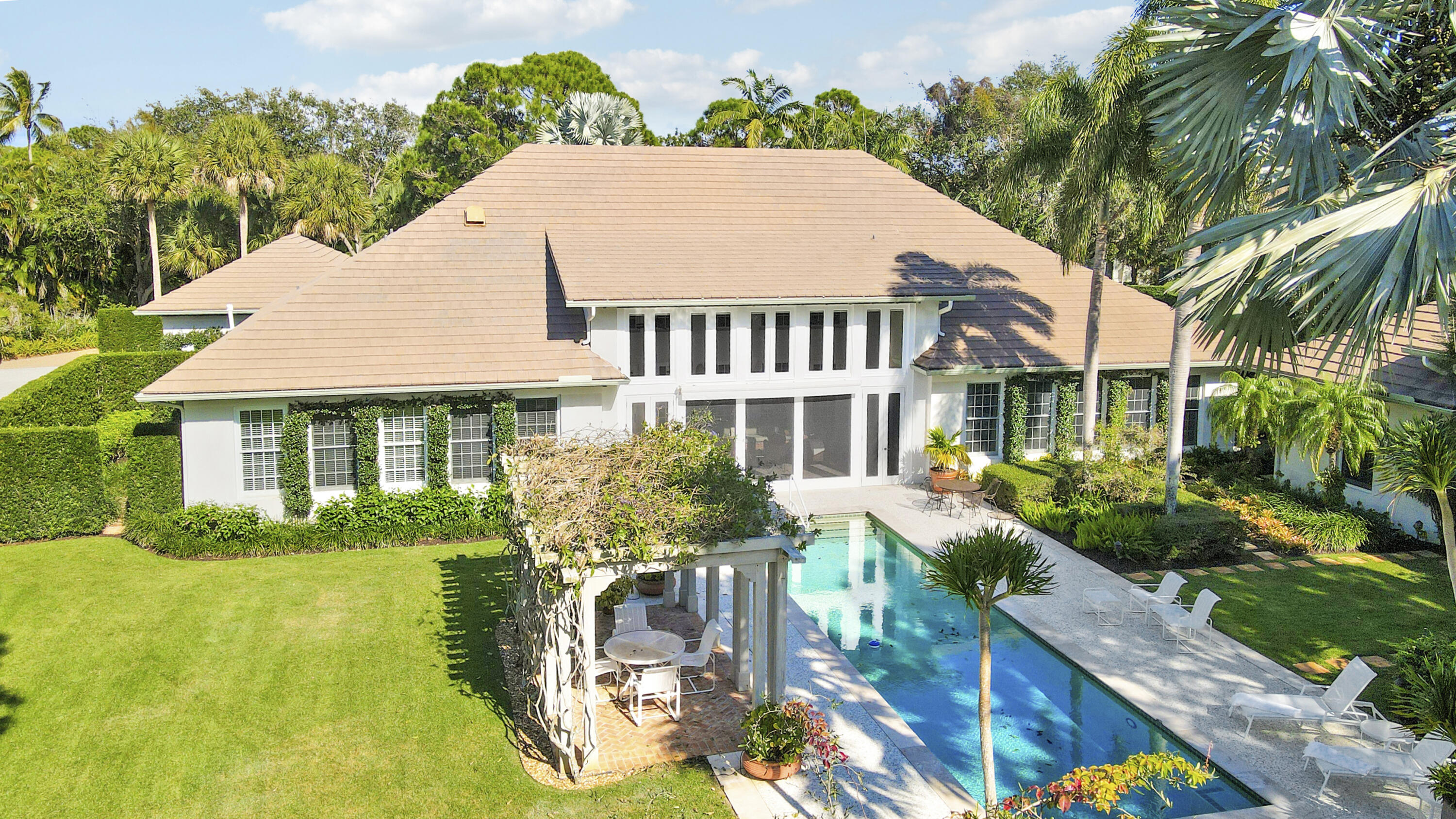 6764 SE Morning Dove Way