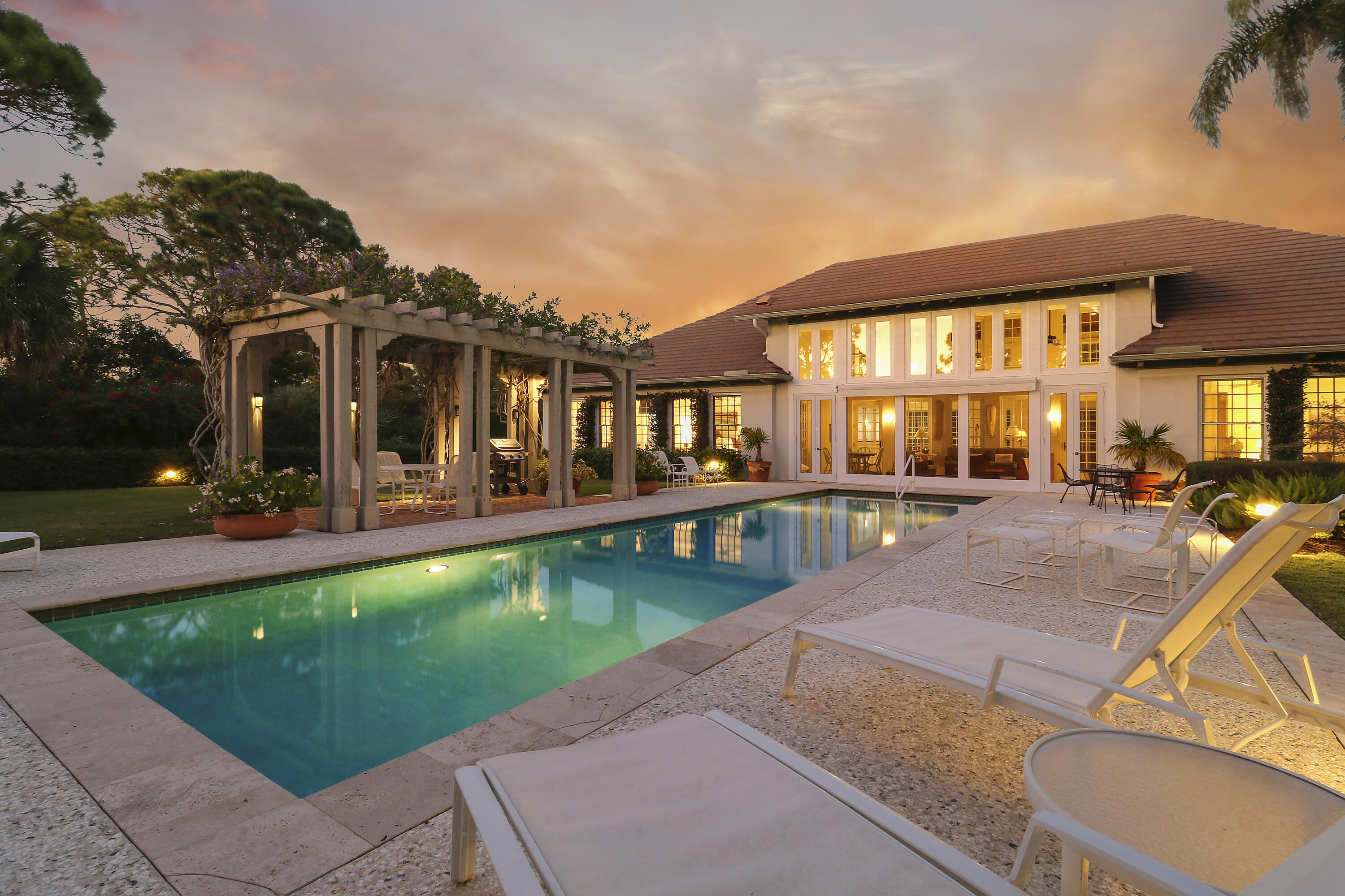 LOBLOLLY PINES - Residential