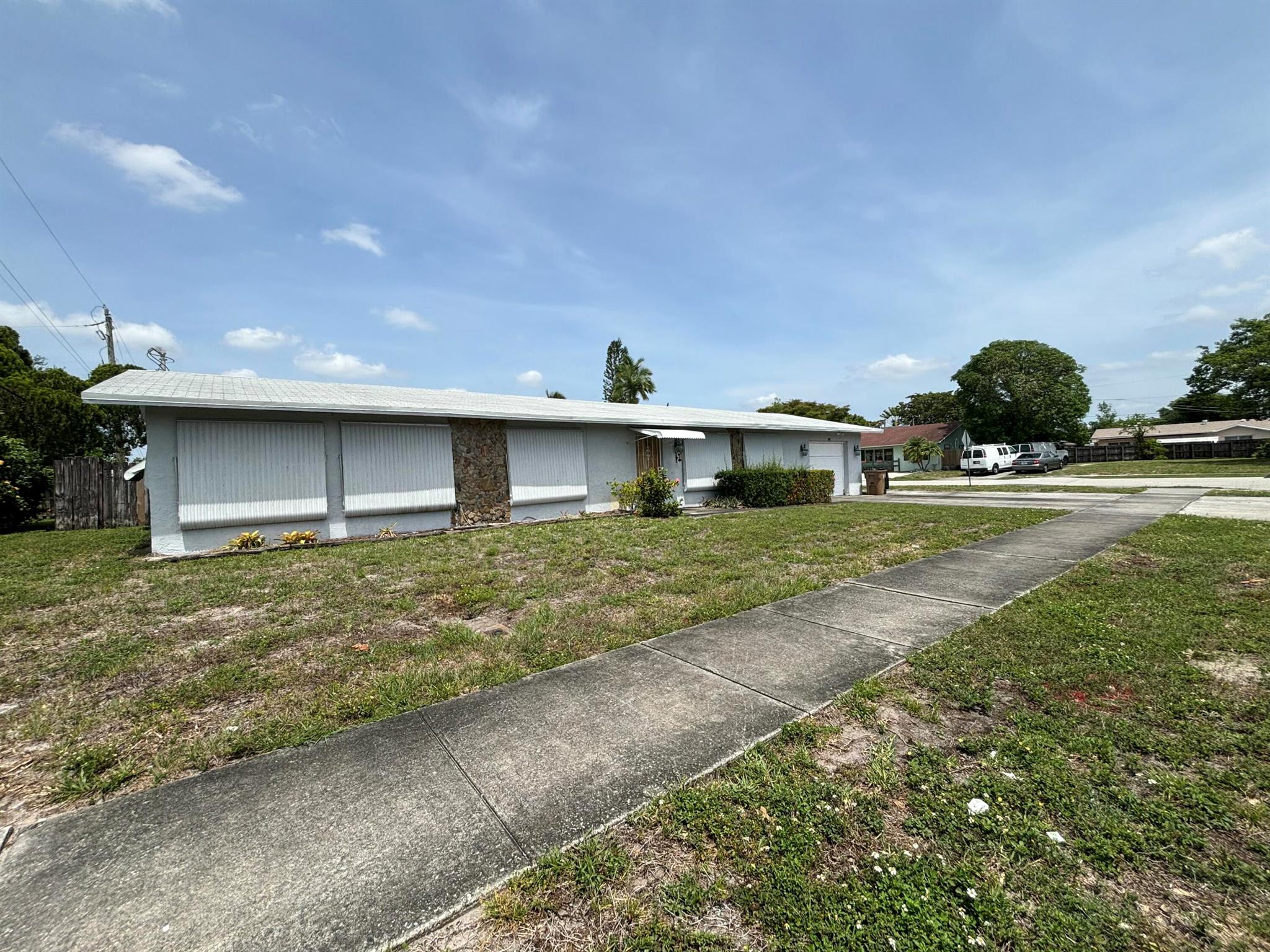 303 SW 33rd Terrace