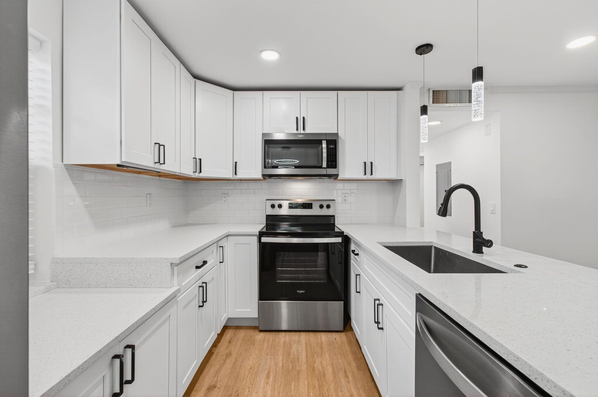 KINGS POINT - Residential