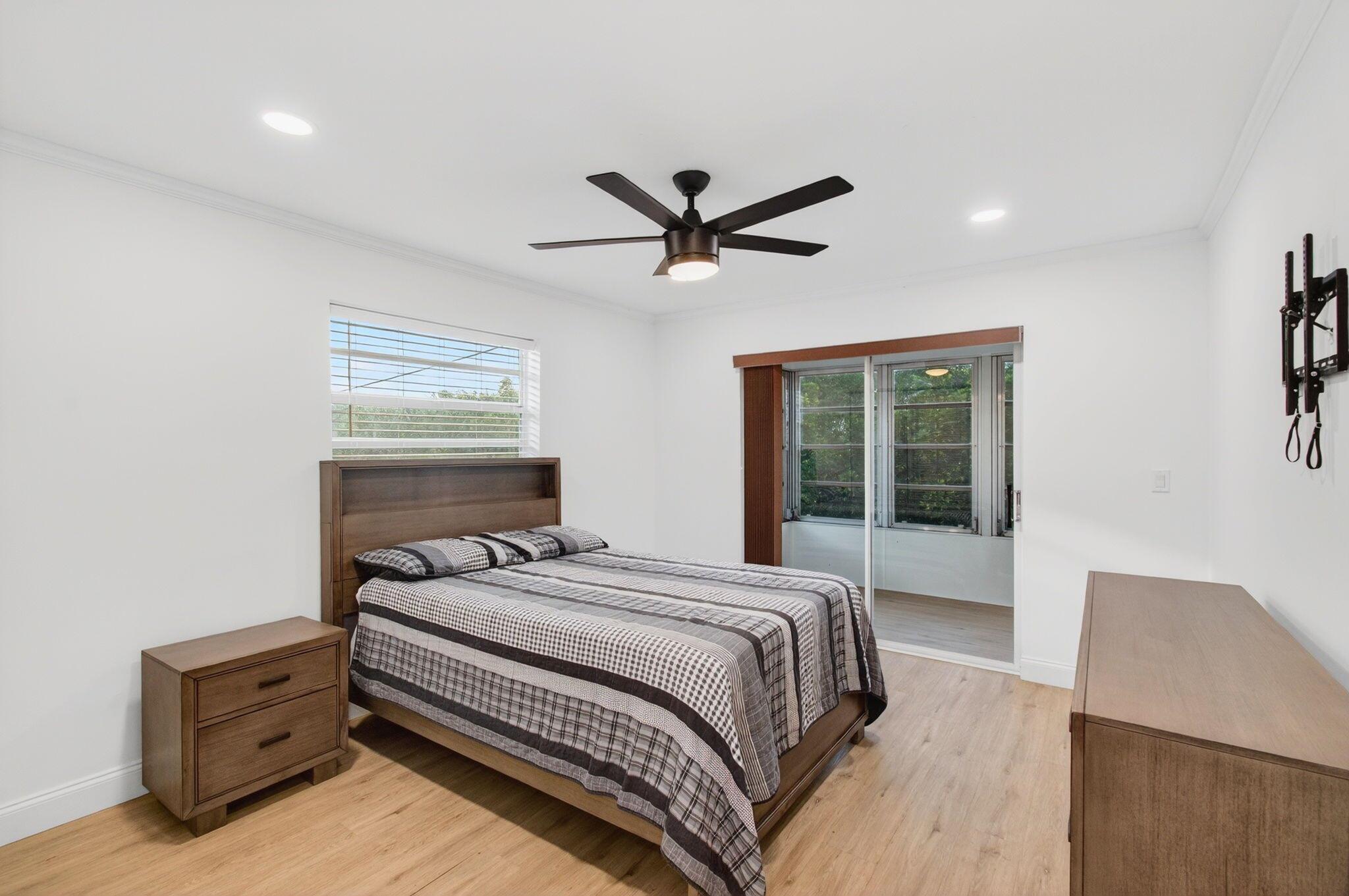 KINGS POINT - Residential