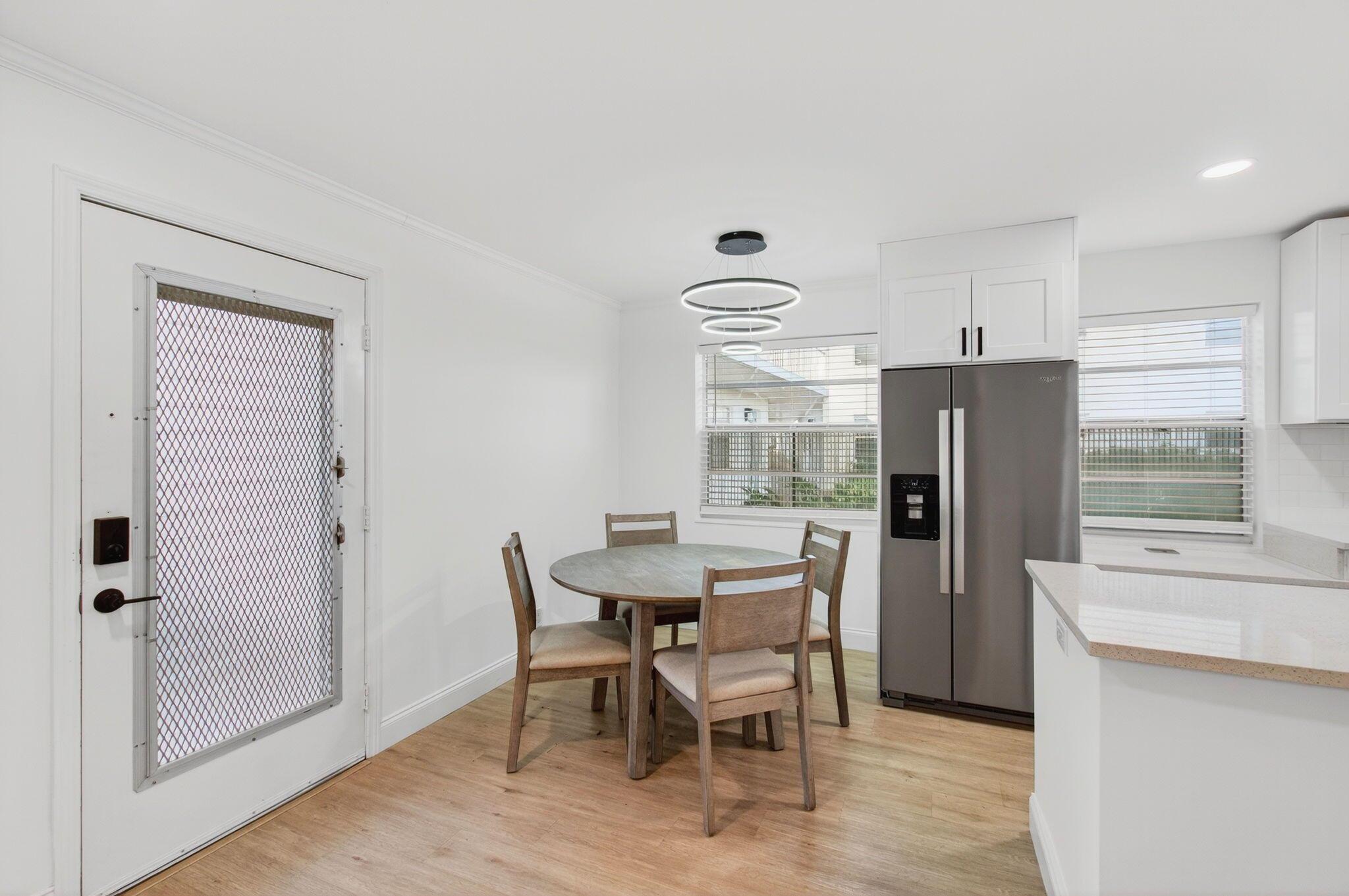 KINGS POINT - Residential