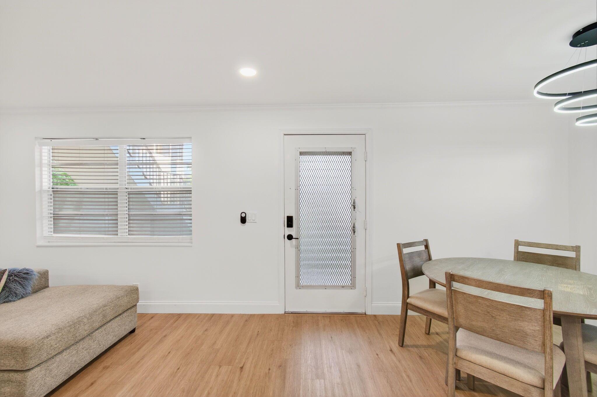 KINGS POINT - Residential