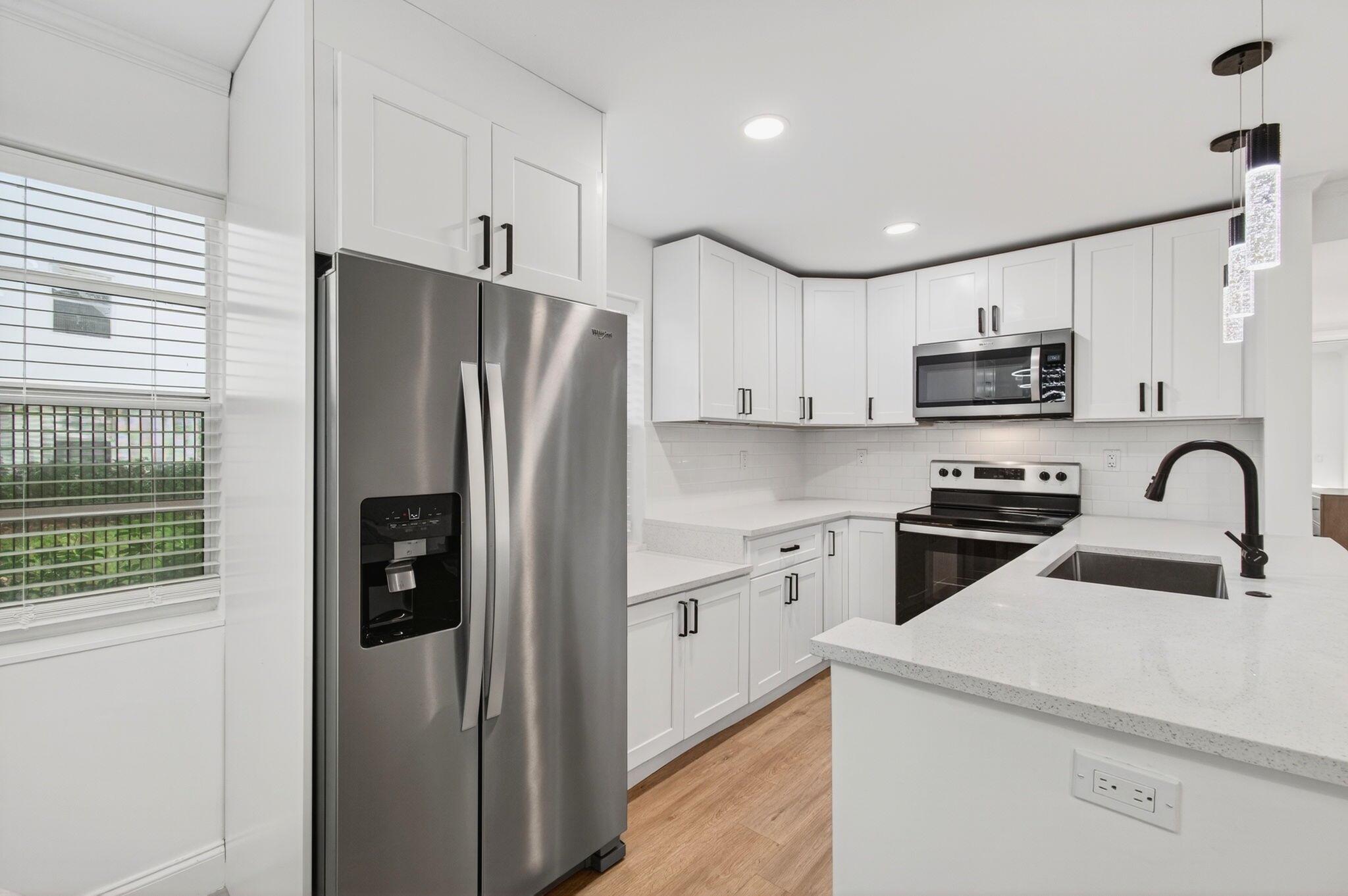 KINGS POINT - Residential