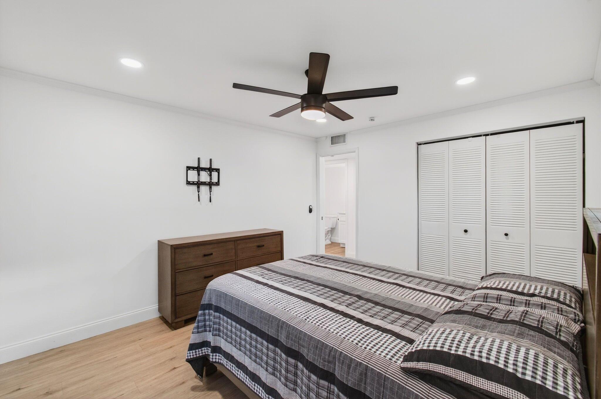 KINGS POINT - Residential