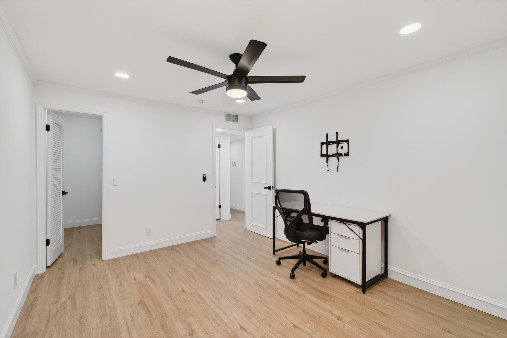 KINGS POINT - Residential