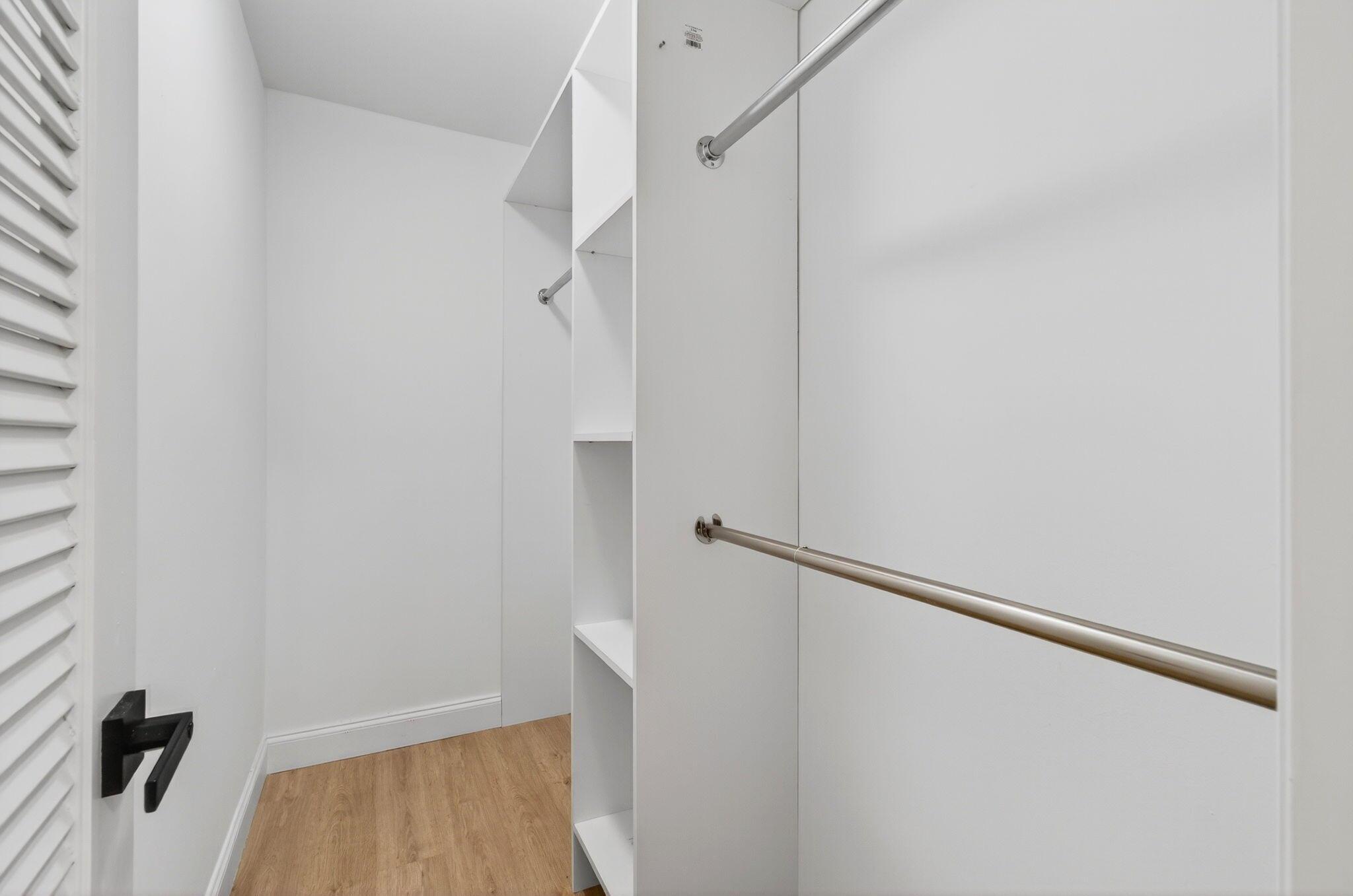 KINGS POINT - Residential