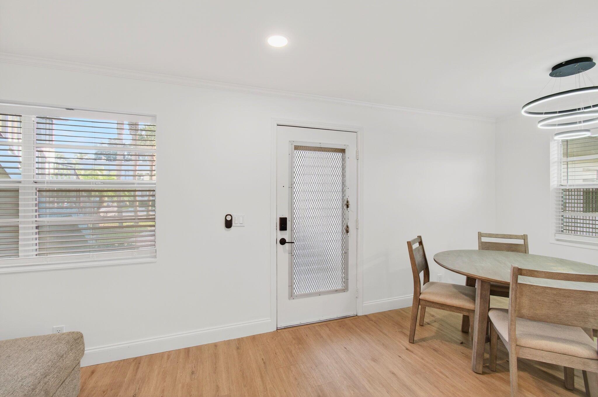 KINGS POINT - Residential