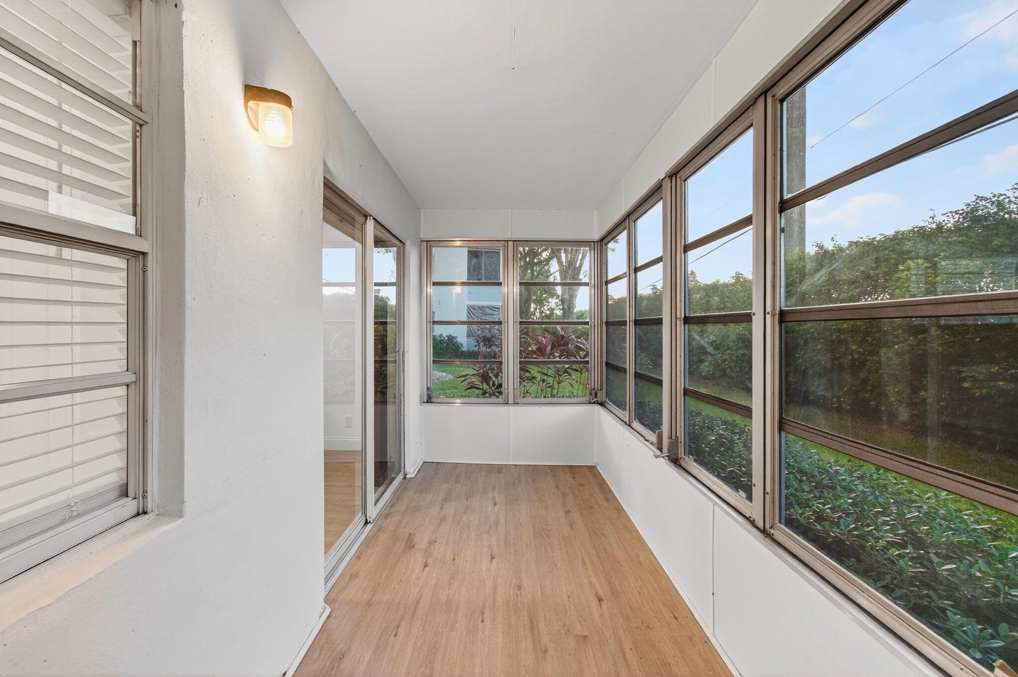 KINGS POINT - Residential