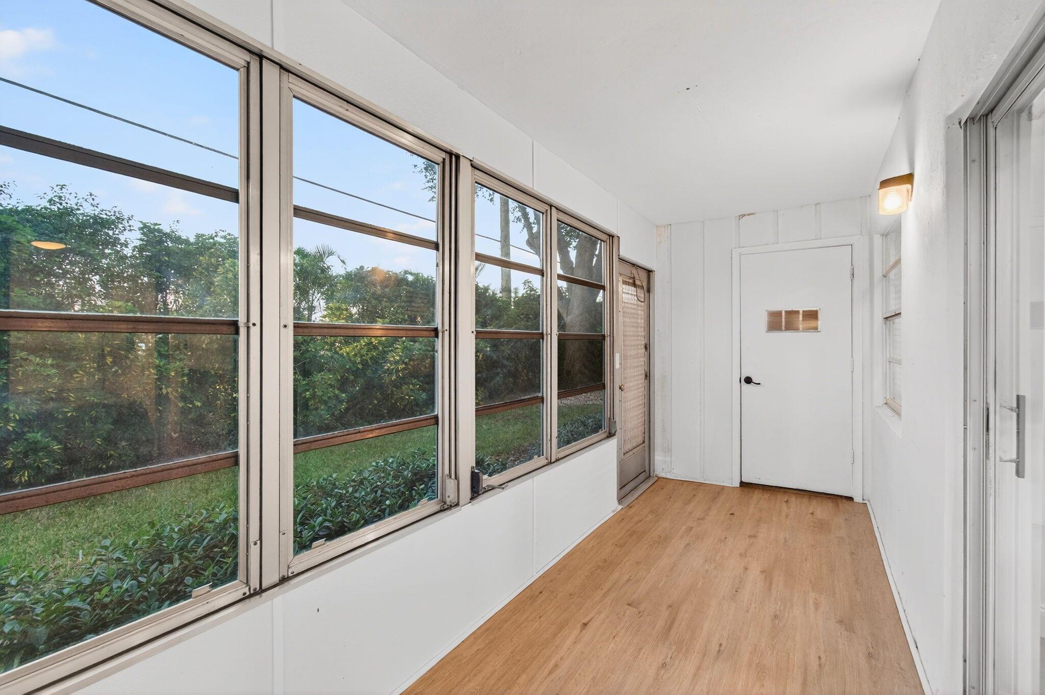 KINGS POINT - Residential