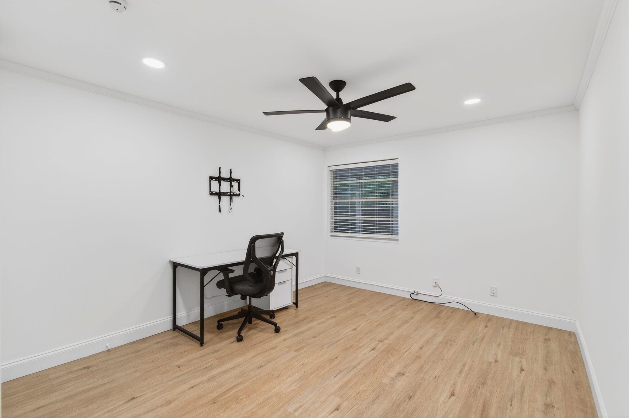 KINGS POINT - Residential