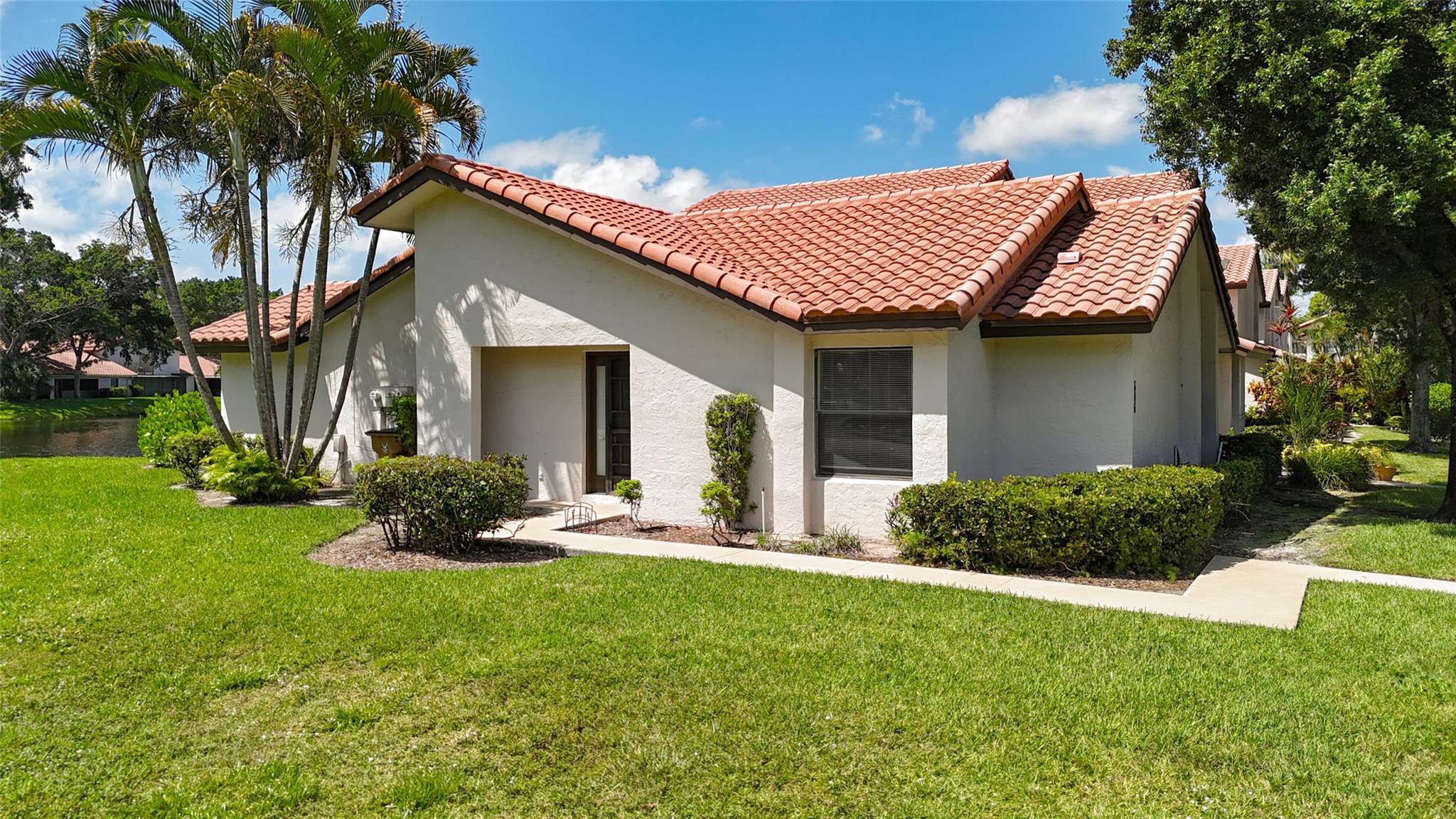 Welcome to Lakes of Deer Creek in beautiful Deerfield Beach, Florida! This stunning 3-bedroom, 2-bath villa features: Lakefront views, A spacious, deeded private patio – perfect for relaxing or entertaining, An open layout with lots of natural light, Access to a community pool, Surrounded by top-rated golf courses and lush greenery, Just 10 minutes to the beach, Close to I-95, Florida’s Turnpike, and only 25 minutes to Fort Lauderdale International Airport. Whether you're looking for a peaceful full-time residence or the ideal Florida getaway, this villa offers the best of comfort, convenience, and lifestyle. All ages community, Renting OK.
