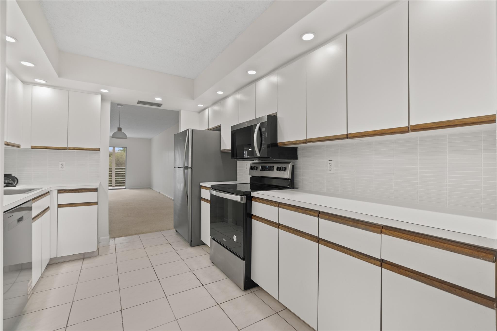 ELEUTHERA VILLAGE A CONDO - Residential