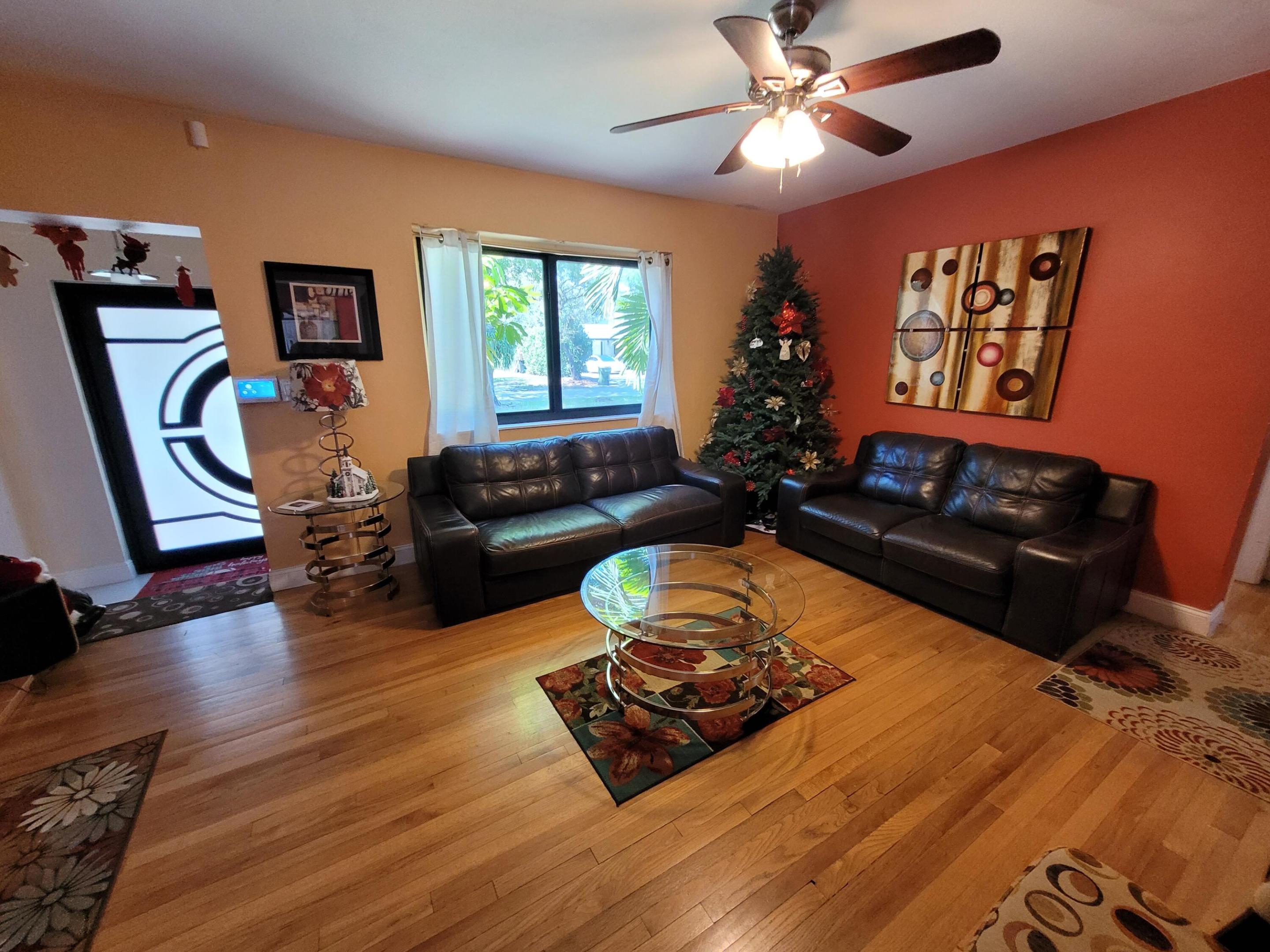 PRIORS 2ND ADDN TO BISCAYNE PARK - Residential