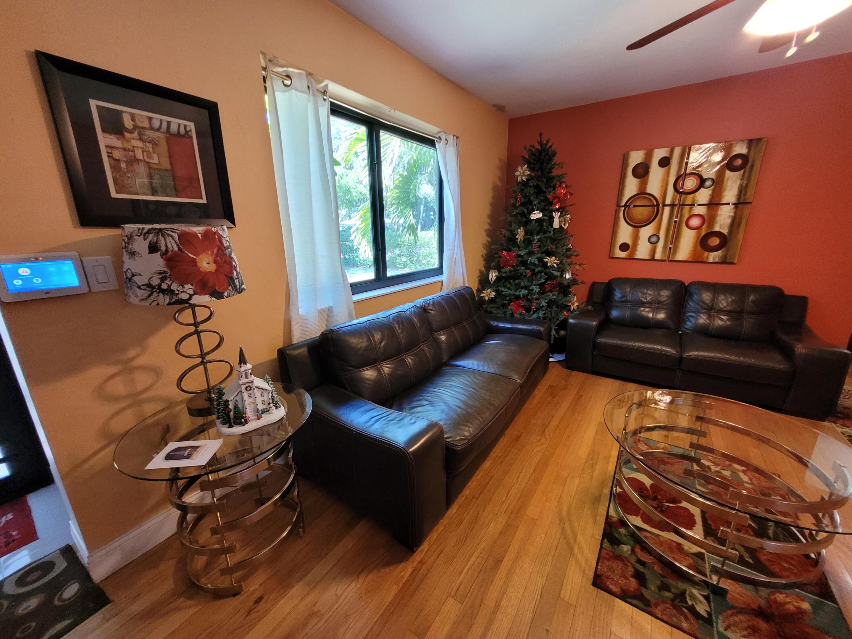 PRIORS 2ND ADDN TO BISCAYNE PARK - Residential