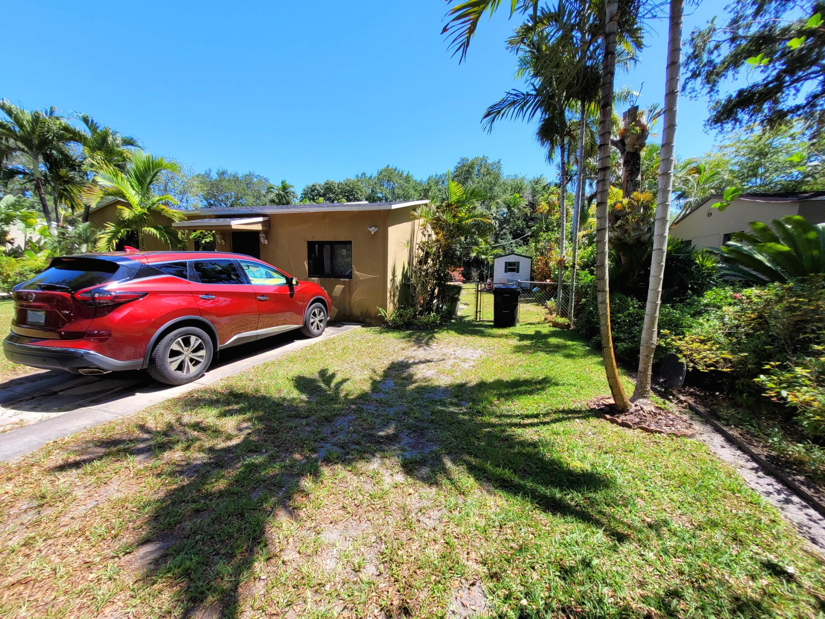 PRIORS 2ND ADDN TO BISCAYNE PARK - Residential