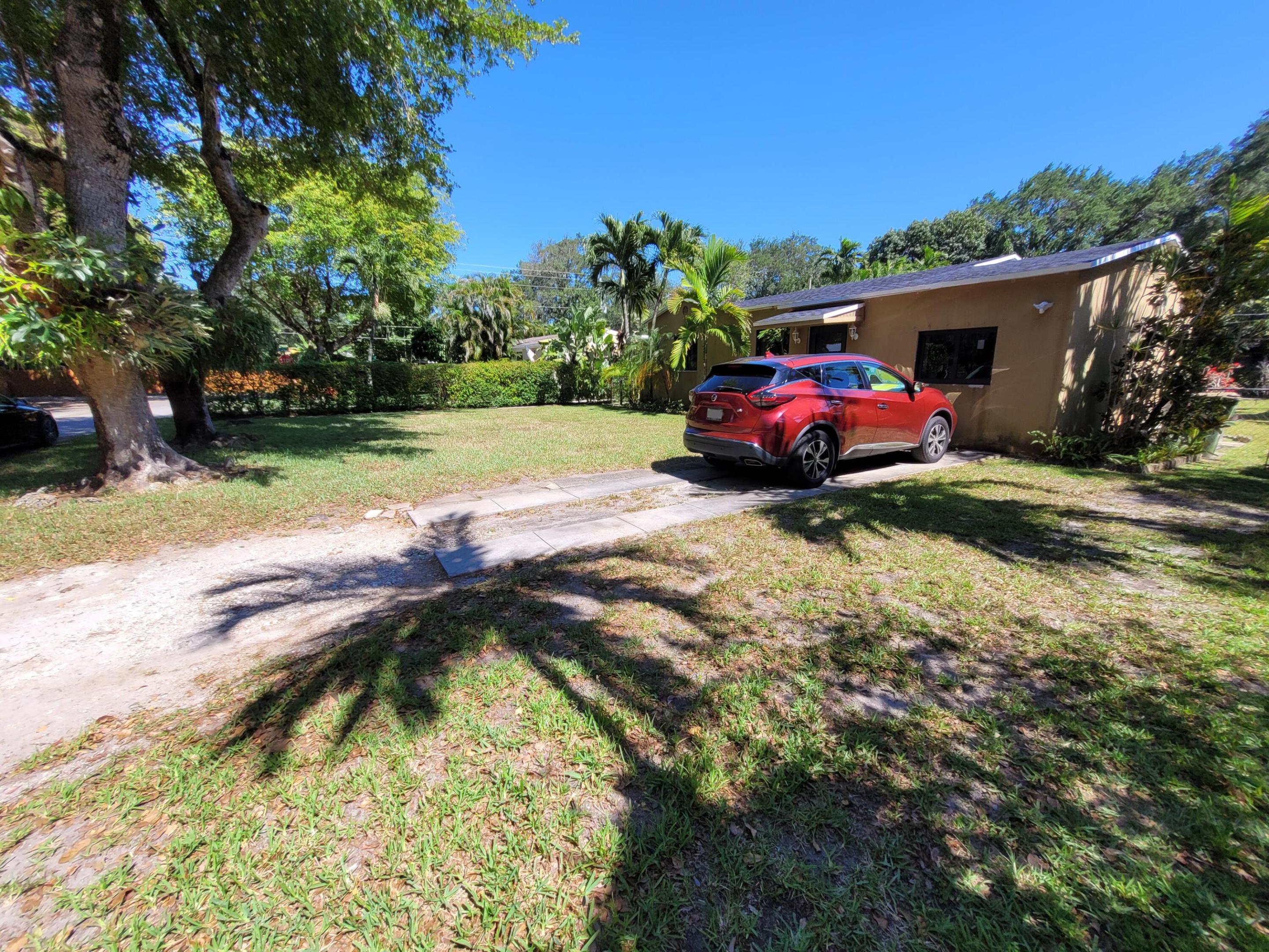 PRIORS 2ND ADDN TO BISCAYNE PARK - Residential