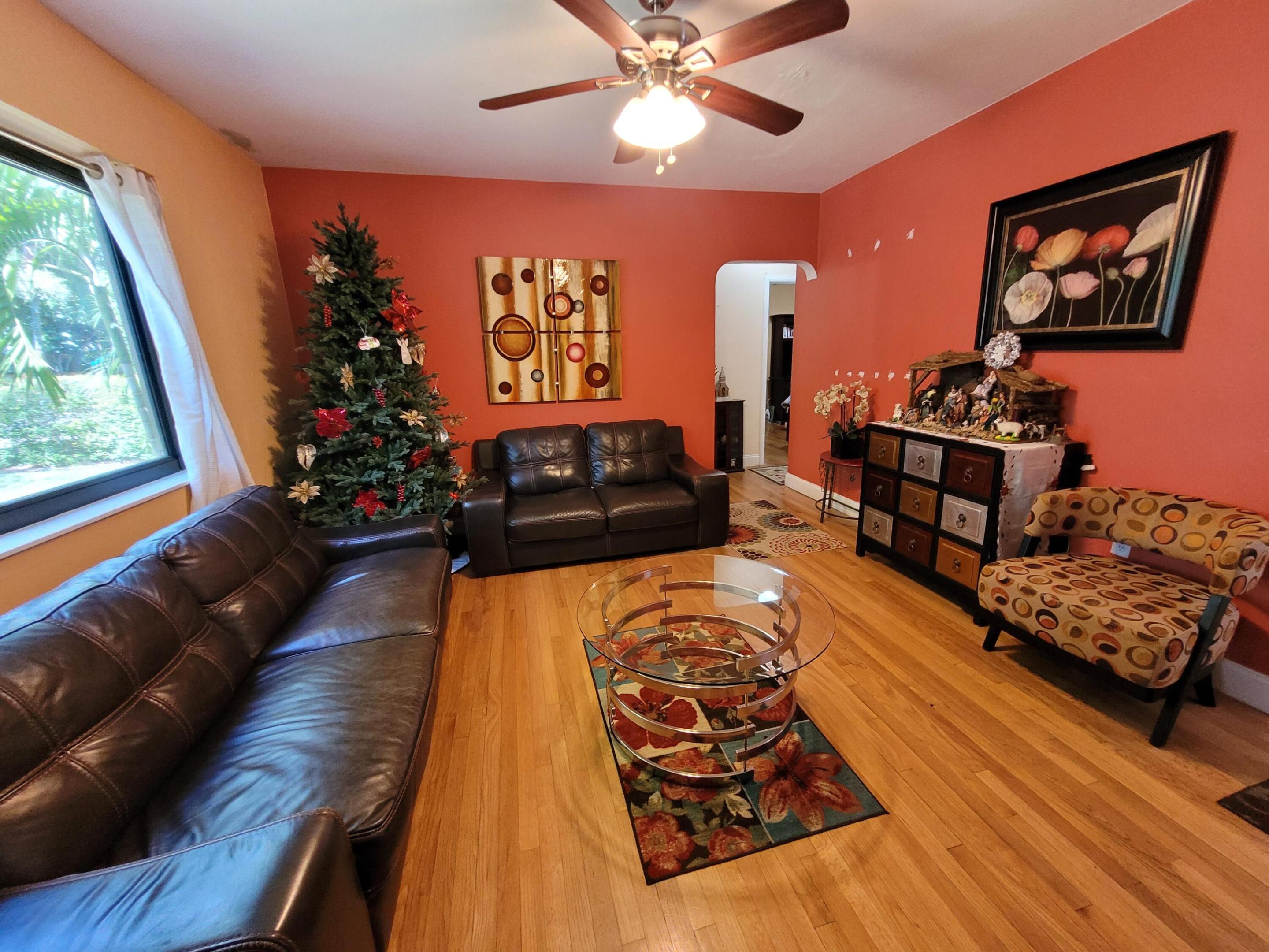 PRIORS 2ND ADDN TO BISCAYNE PARK - Residential