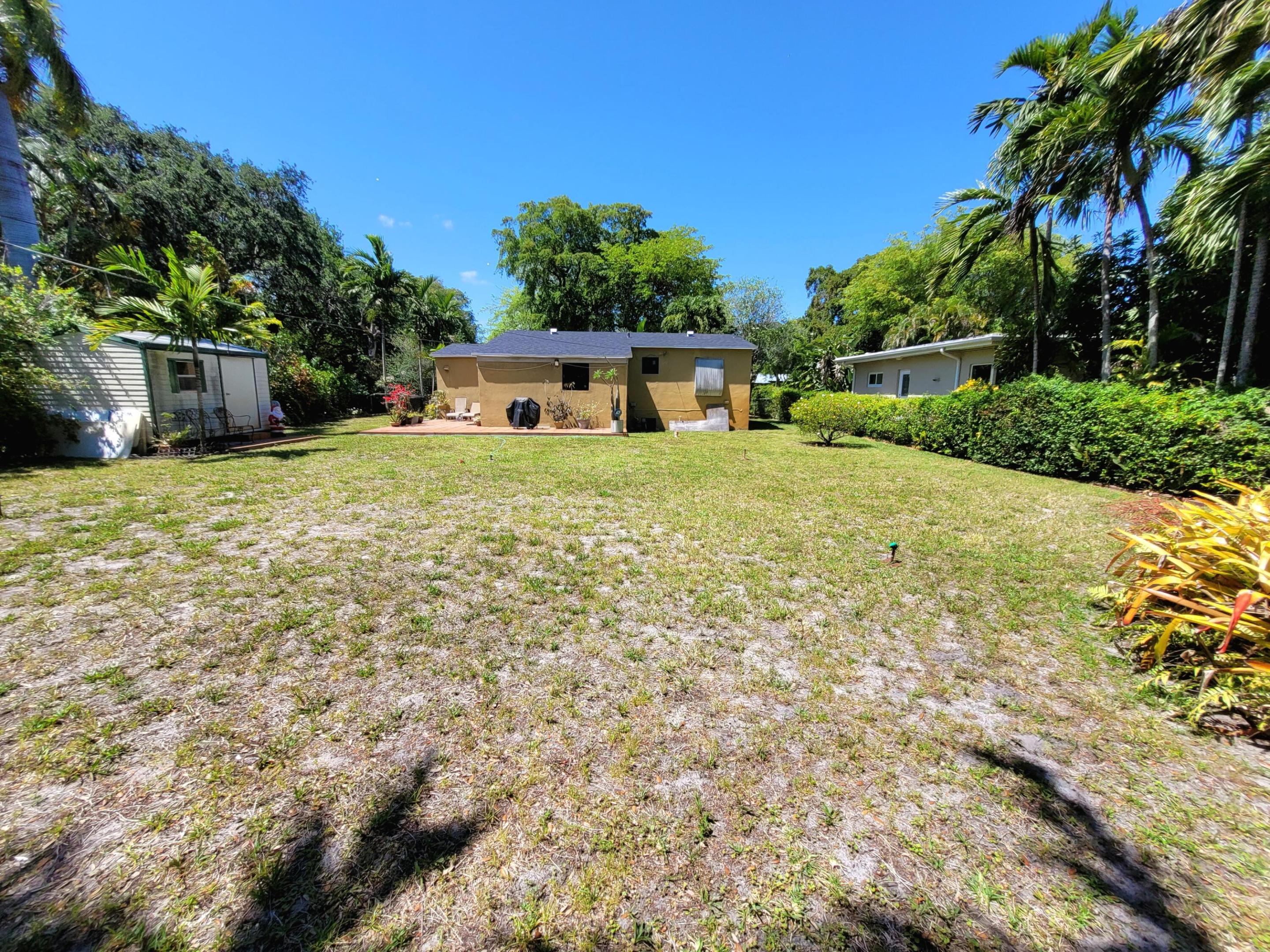 PRIORS 2ND ADDN TO BISCAYNE PARK - Residential