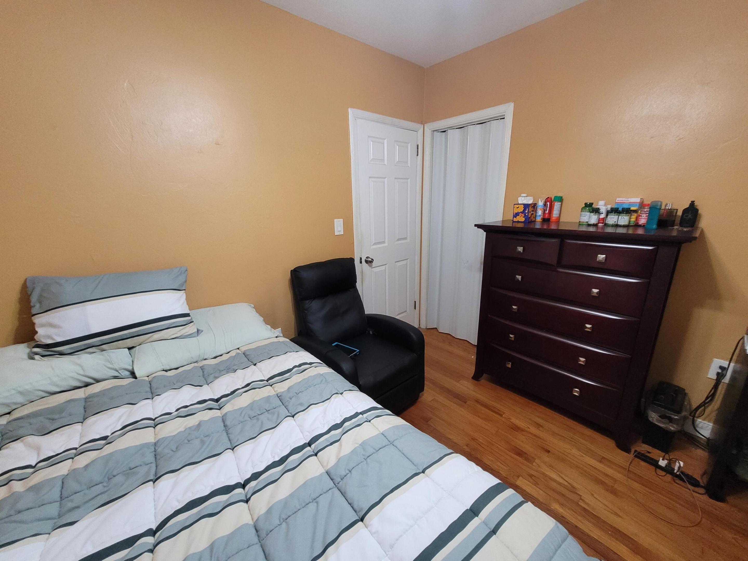 PRIORS 2ND ADDN TO BISCAYNE PARK - Residential