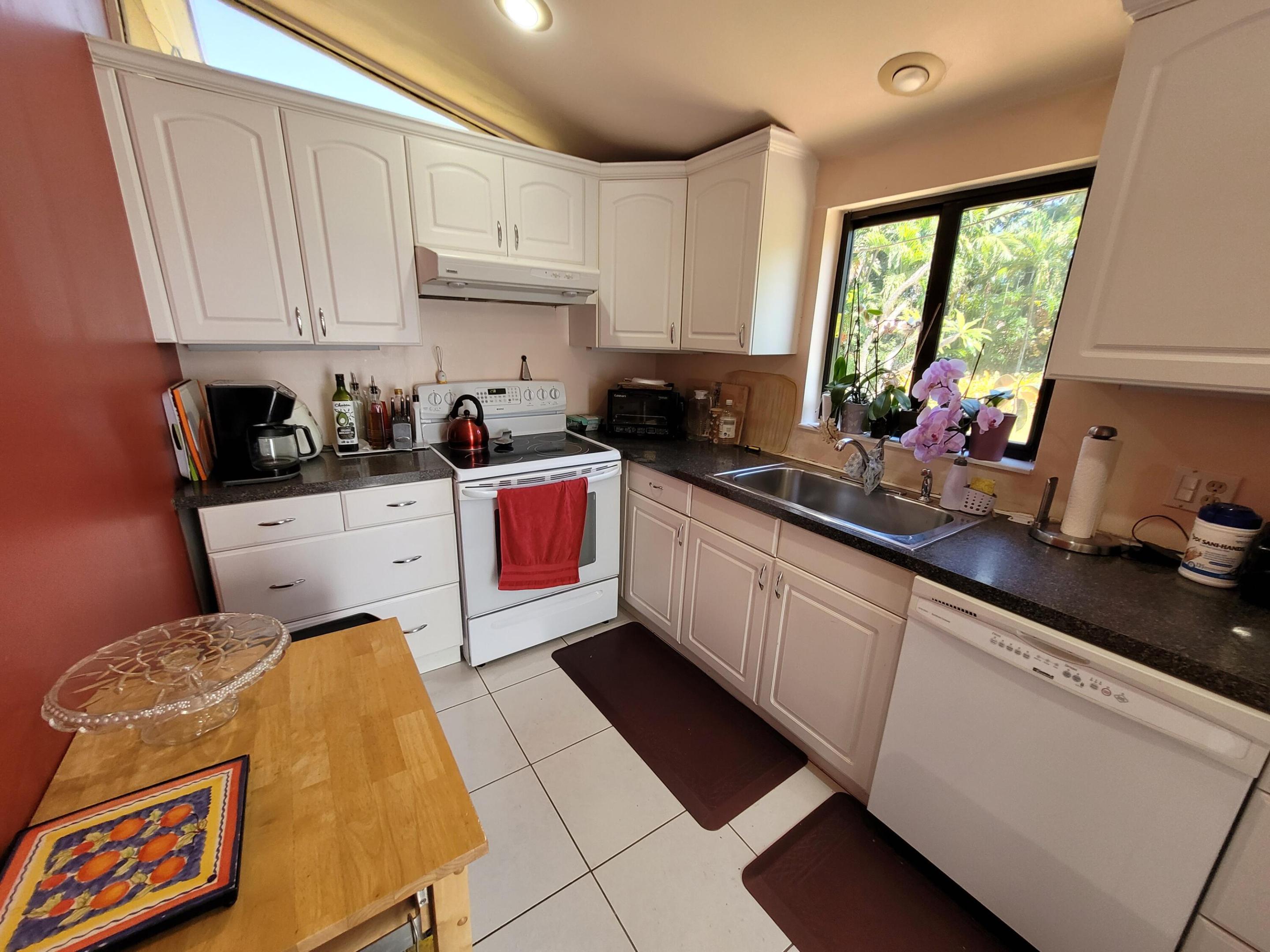 PRIORS 2ND ADDN TO BISCAYNE PARK - Residential