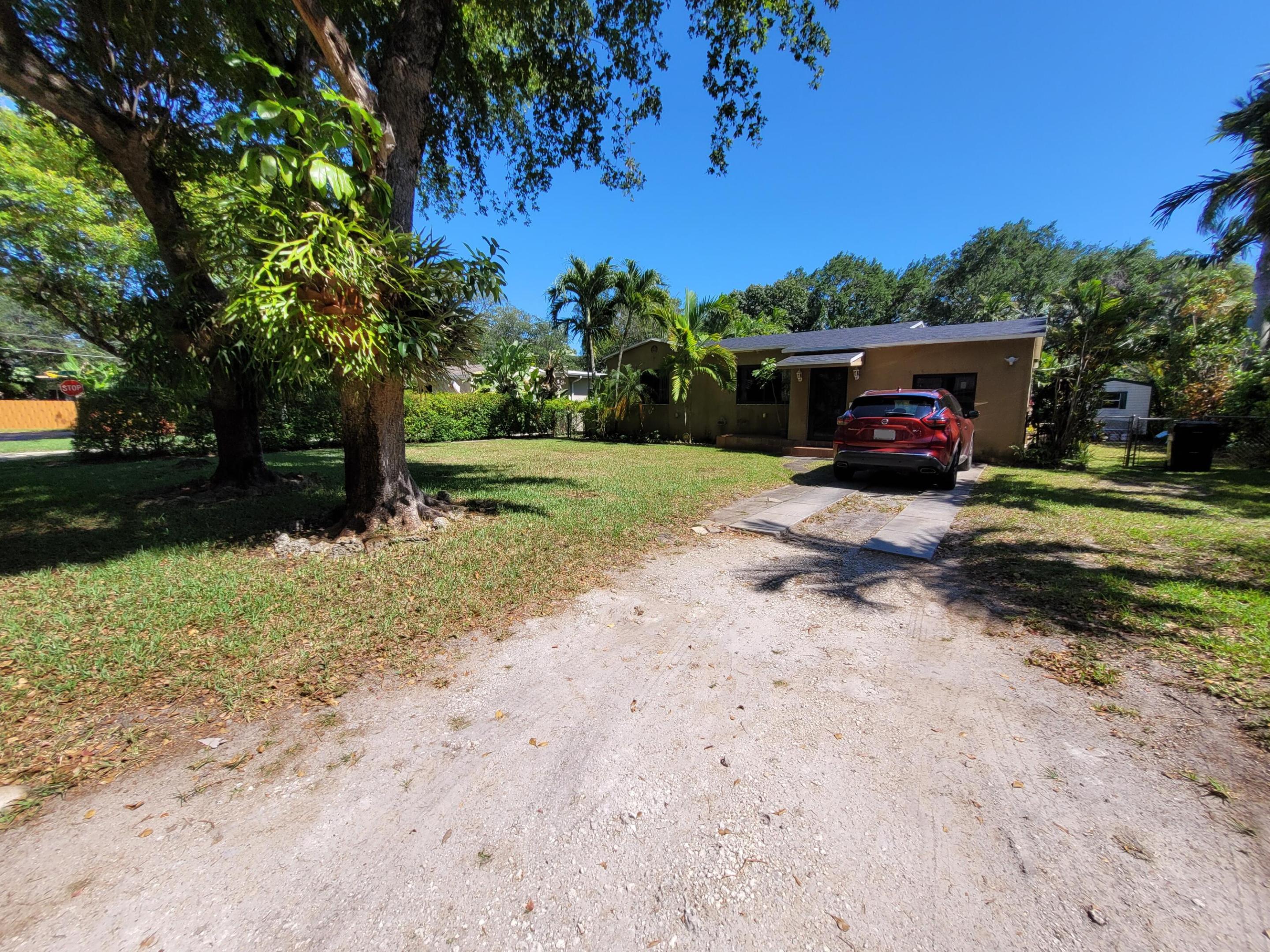 PRIORS 2ND ADDN TO BISCAYNE PARK - Residential