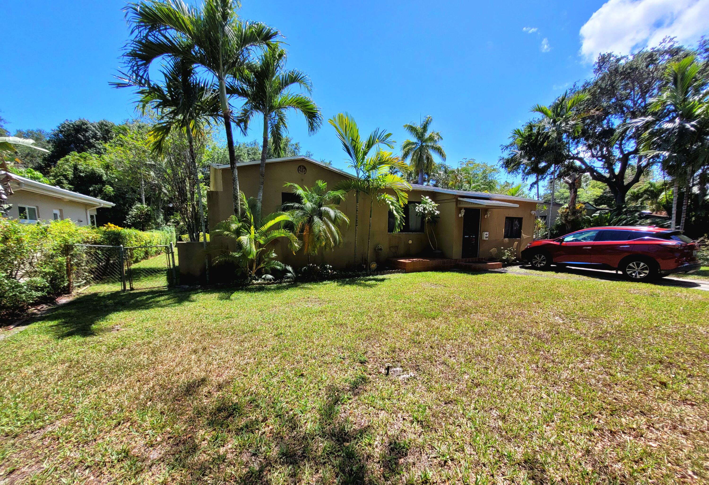 PRIORS 2ND ADDN TO BISCAYNE PARK - Residential