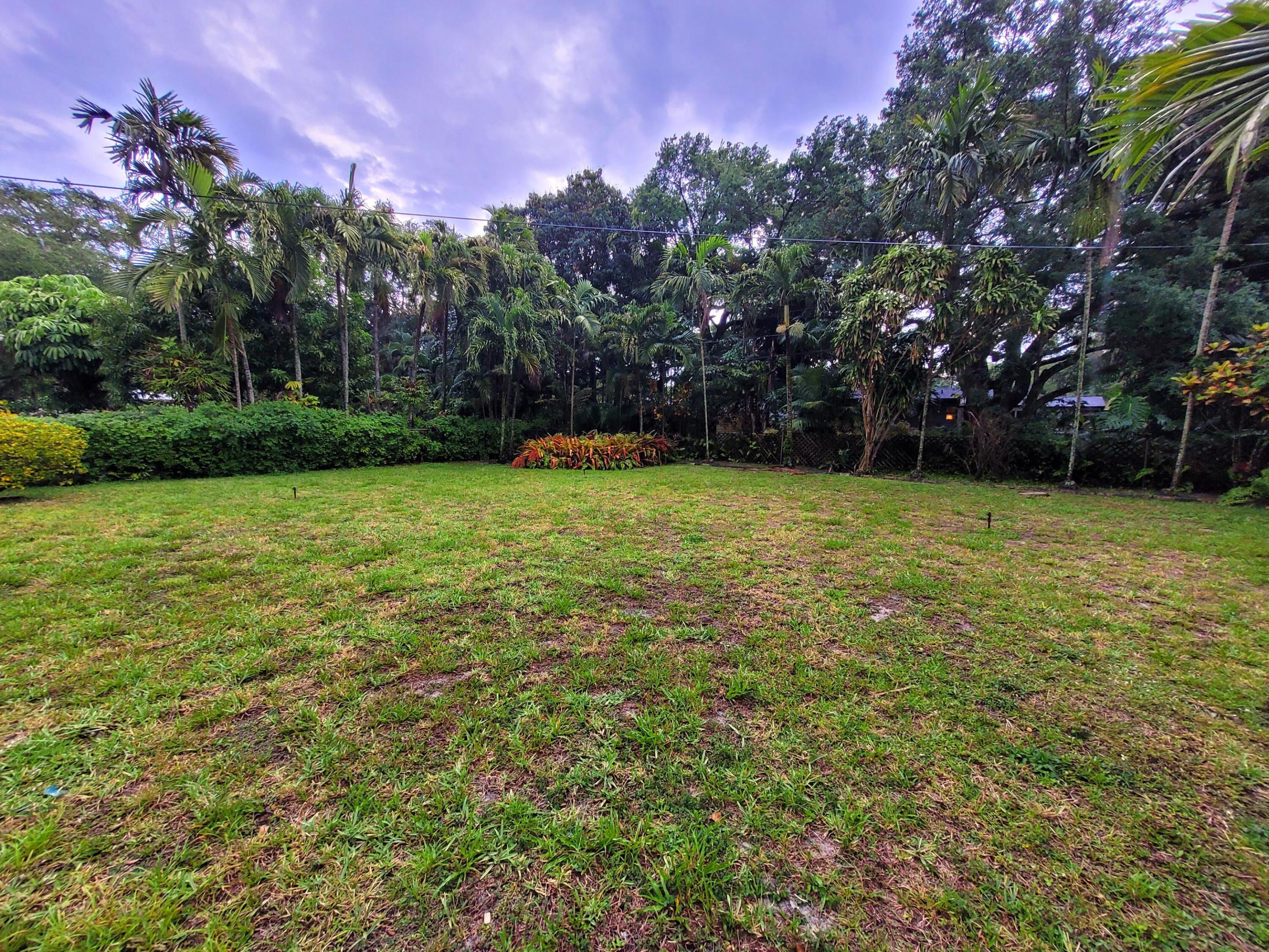 PRIORS 2ND ADDN TO BISCAYNE PARK - Residential