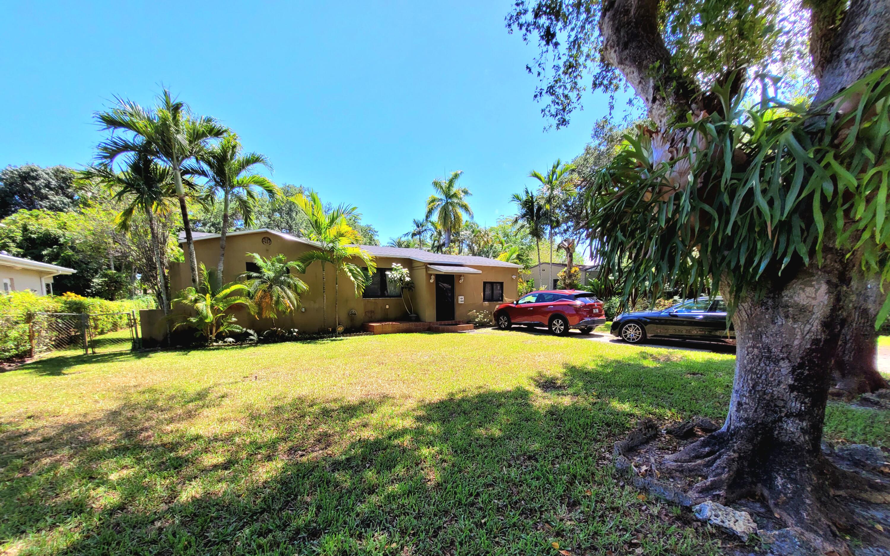 PRIORS 2ND ADDN TO BISCAYNE PARK - Residential