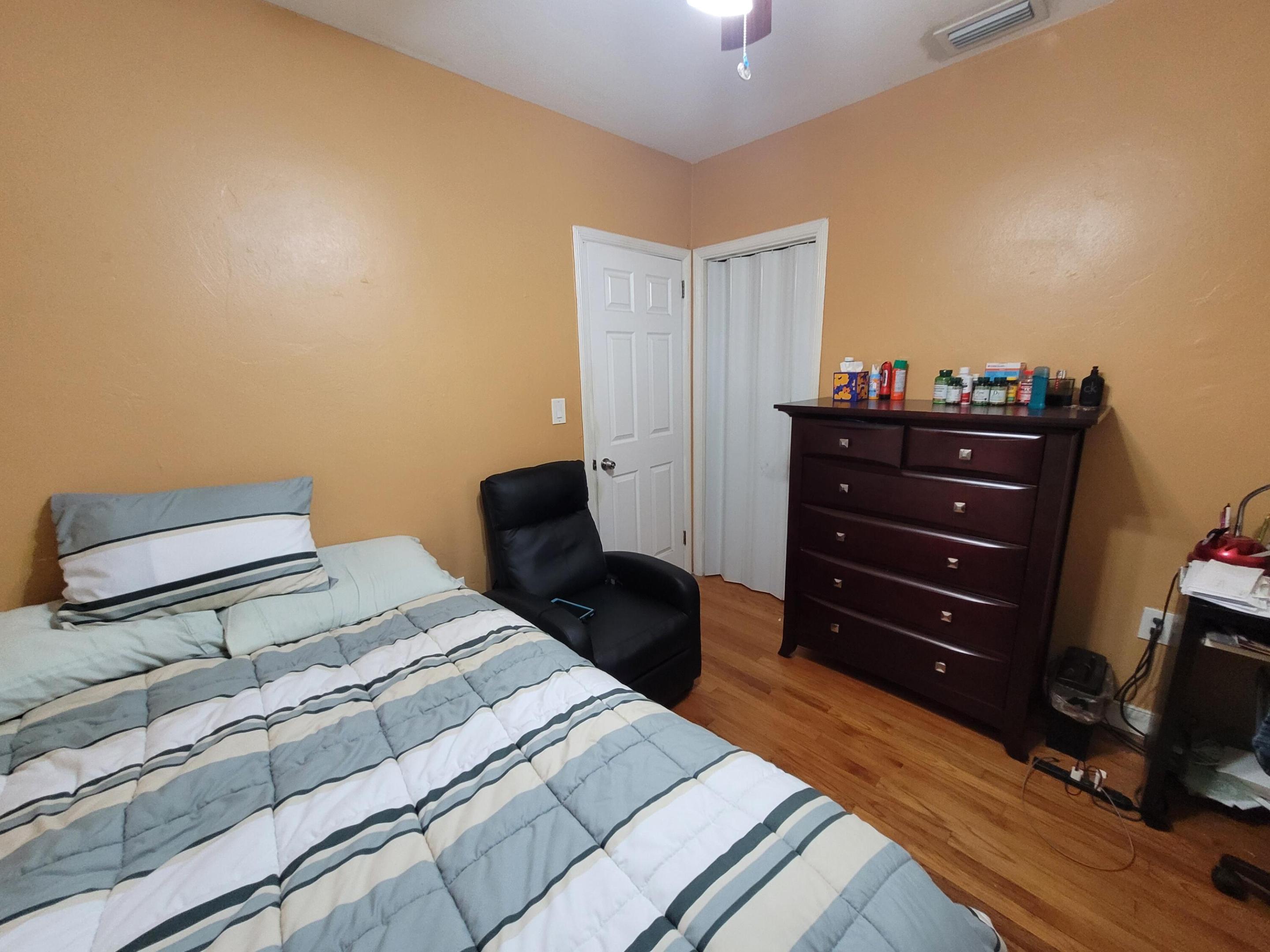 PRIORS 2ND ADDN TO BISCAYNE PARK - Residential