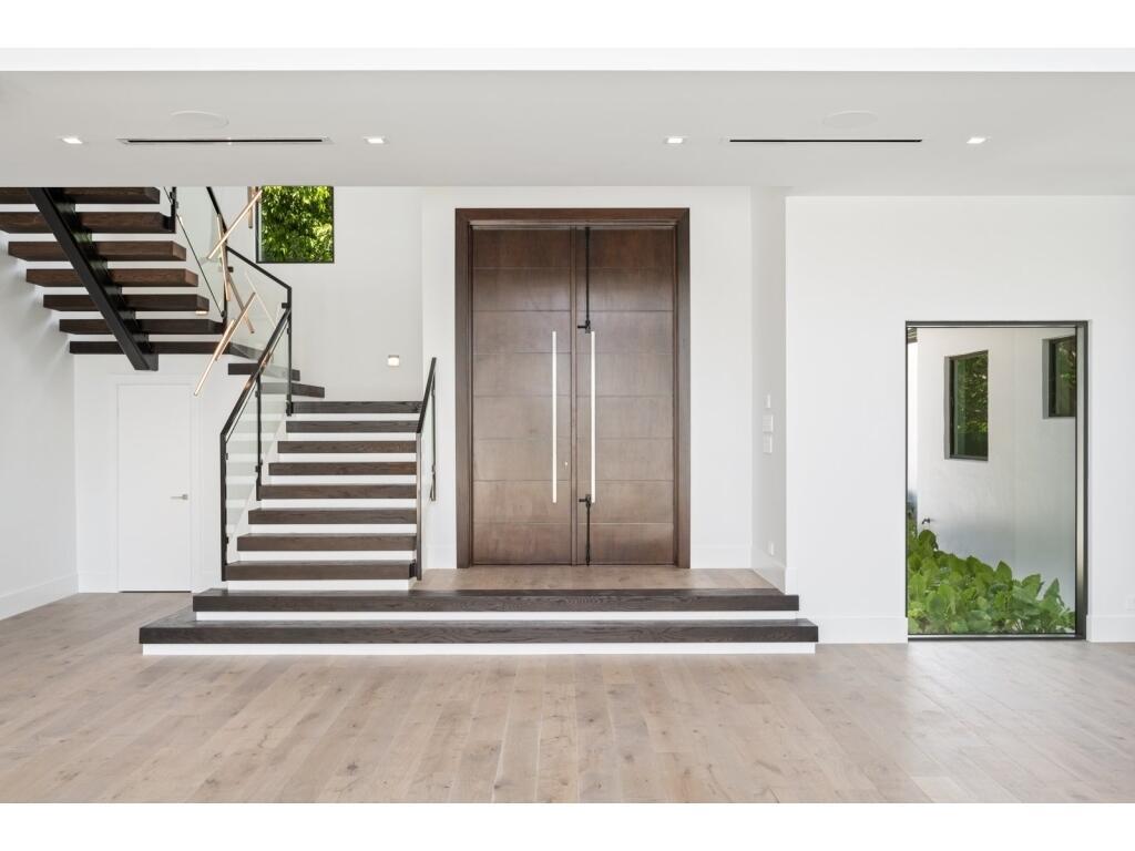 RIVERSIDE ON THE LOXAHATCHEE - Residential