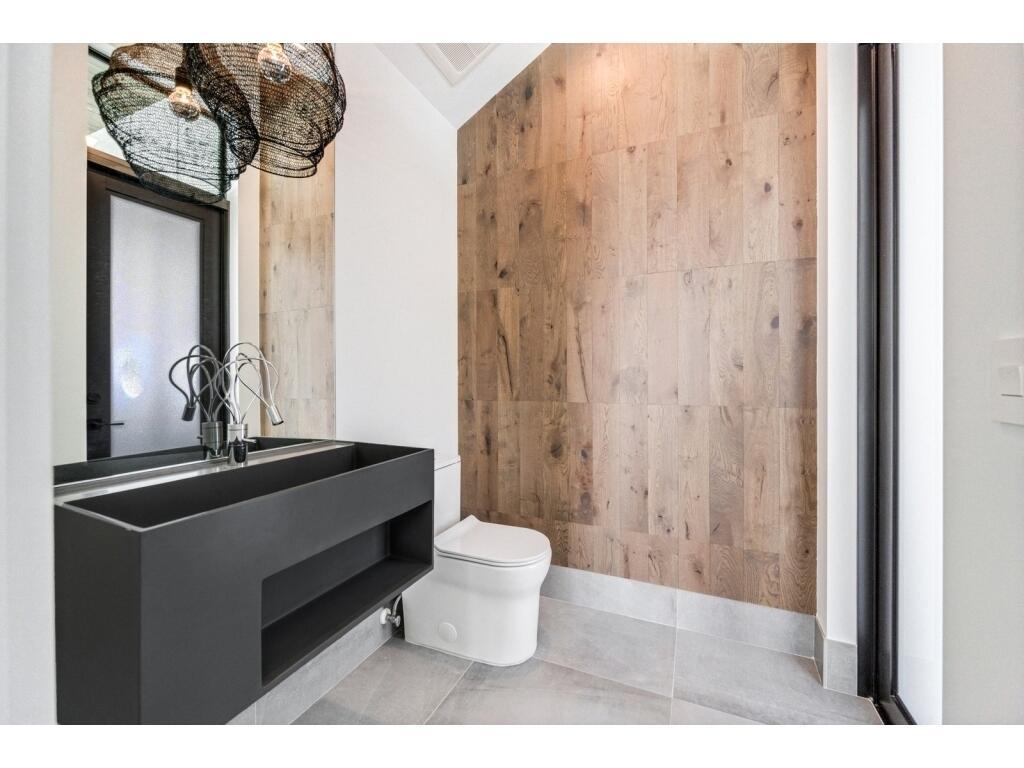 RIVERSIDE ON THE LOXAHATCHEE - Residential