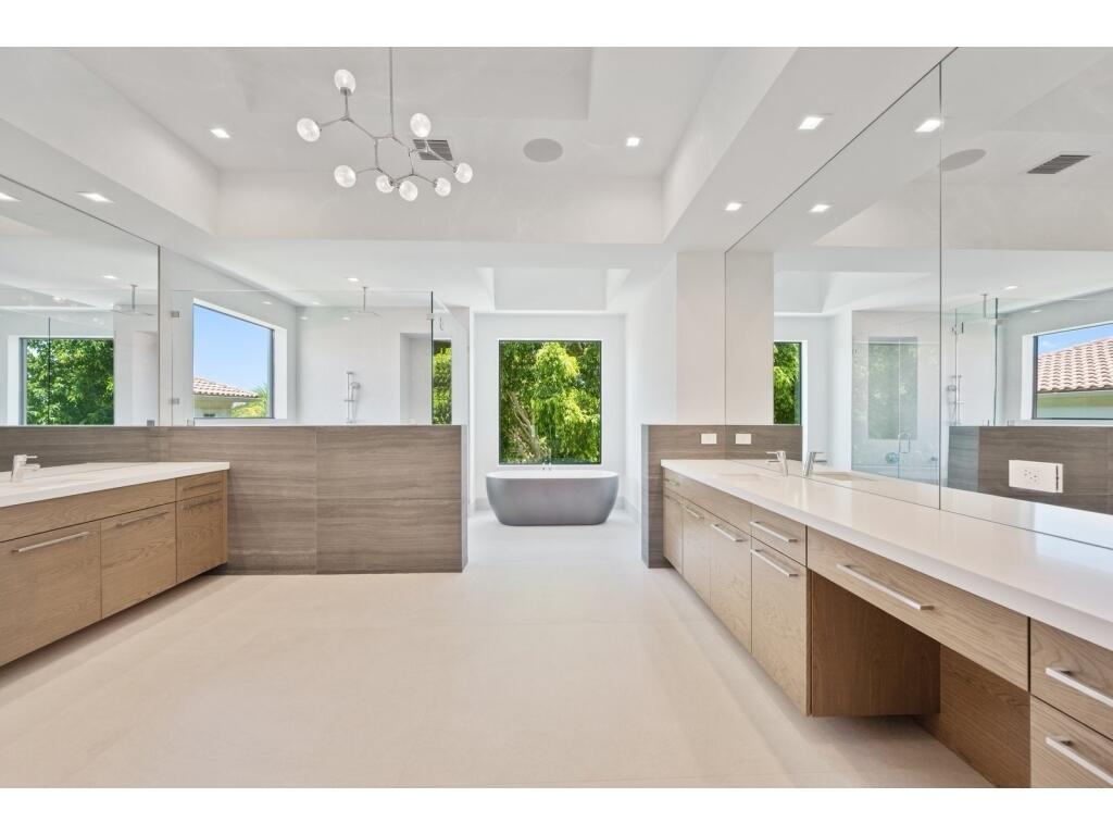 RIVERSIDE ON THE LOXAHATCHEE - Residential