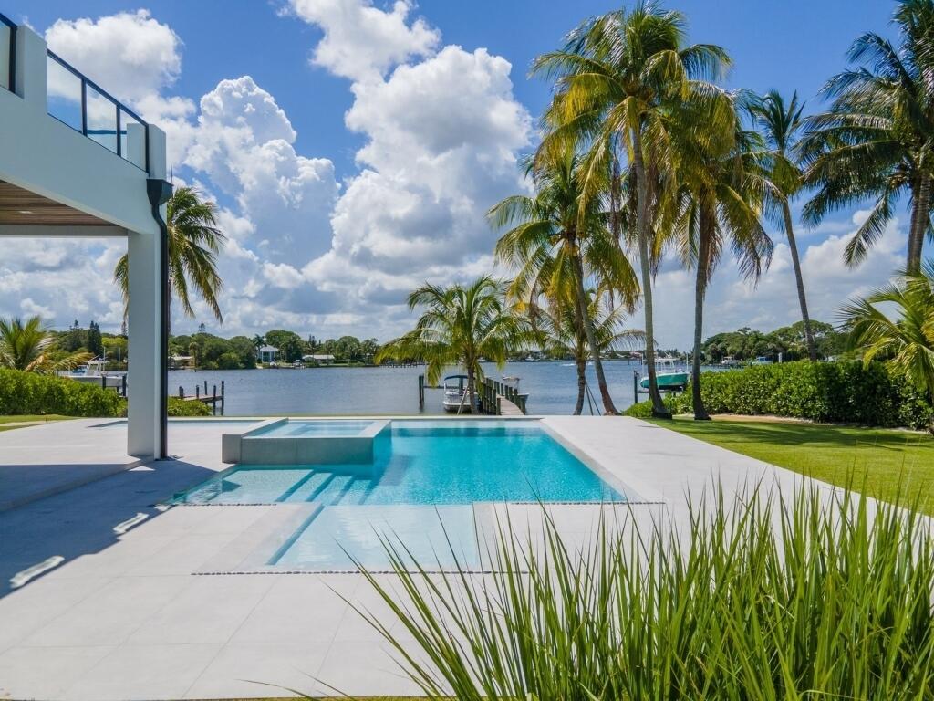 RIVERSIDE ON THE LOXAHATCHEE - Residential