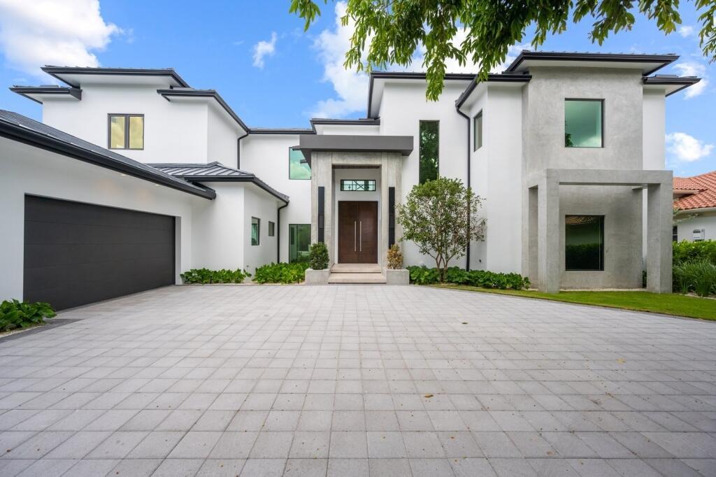 RIVERSIDE ON THE LOXAHATCHEE - Residential