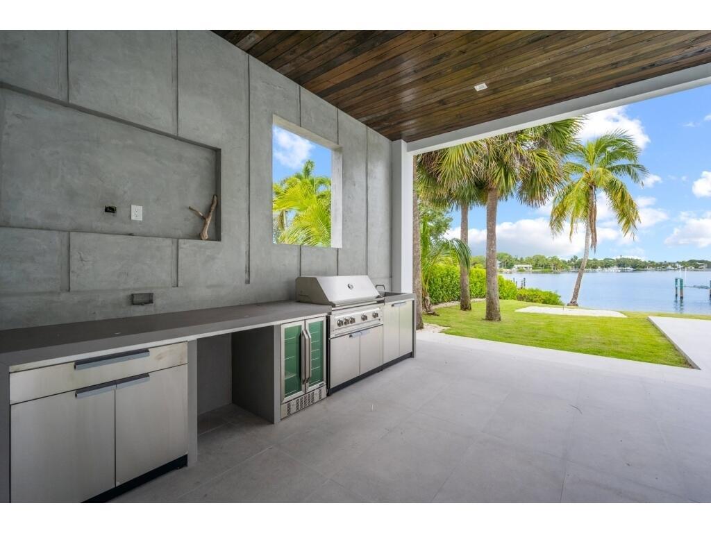 RIVERSIDE ON THE LOXAHATCHEE - Residential