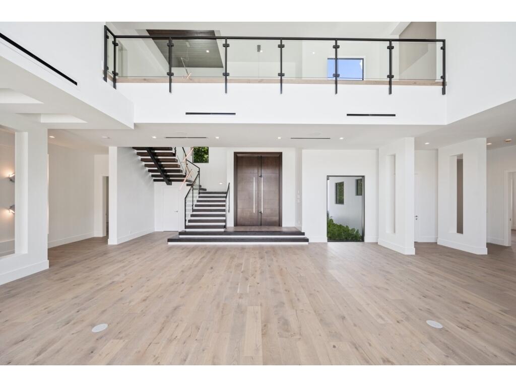 RIVERSIDE ON THE LOXAHATCHEE - Residential