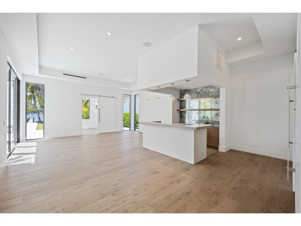 RIVERSIDE ON THE LOXAHATCHEE - Residential