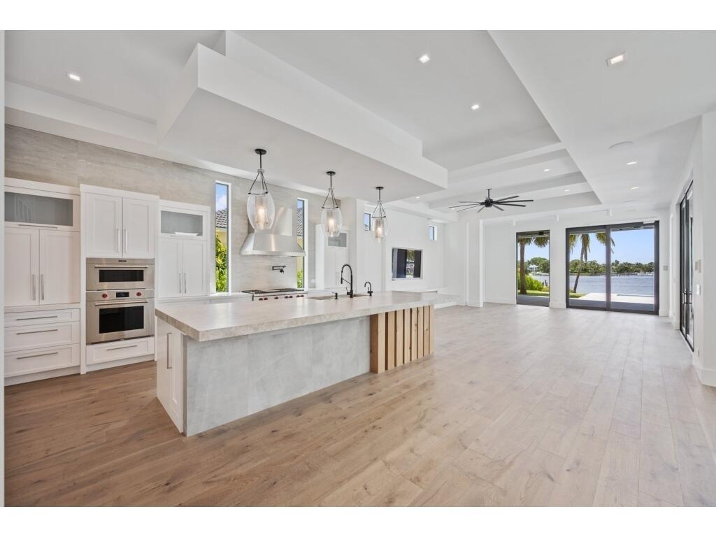 RIVERSIDE ON THE LOXAHATCHEE - Residential