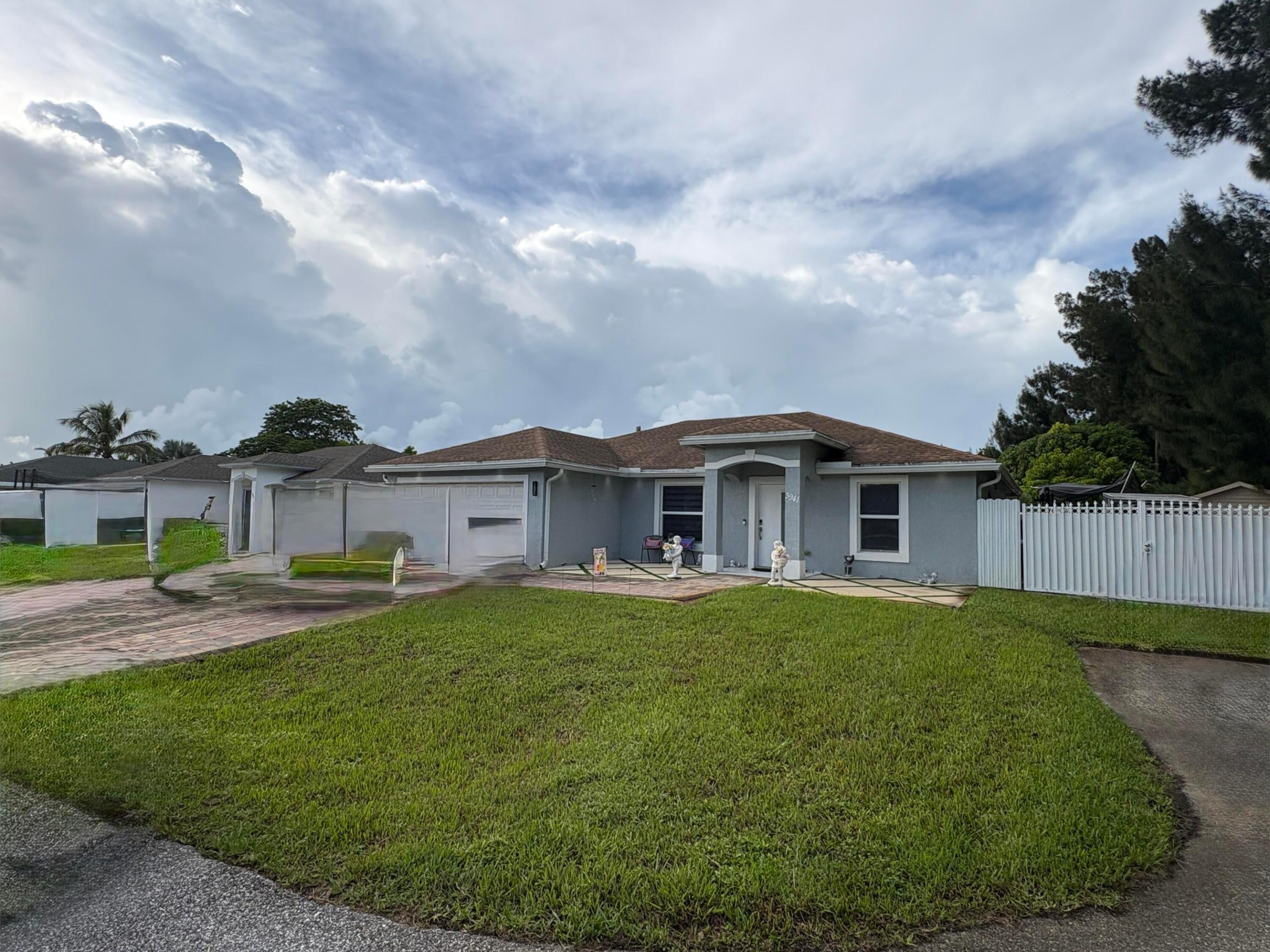 3941 TROPICAL Way
