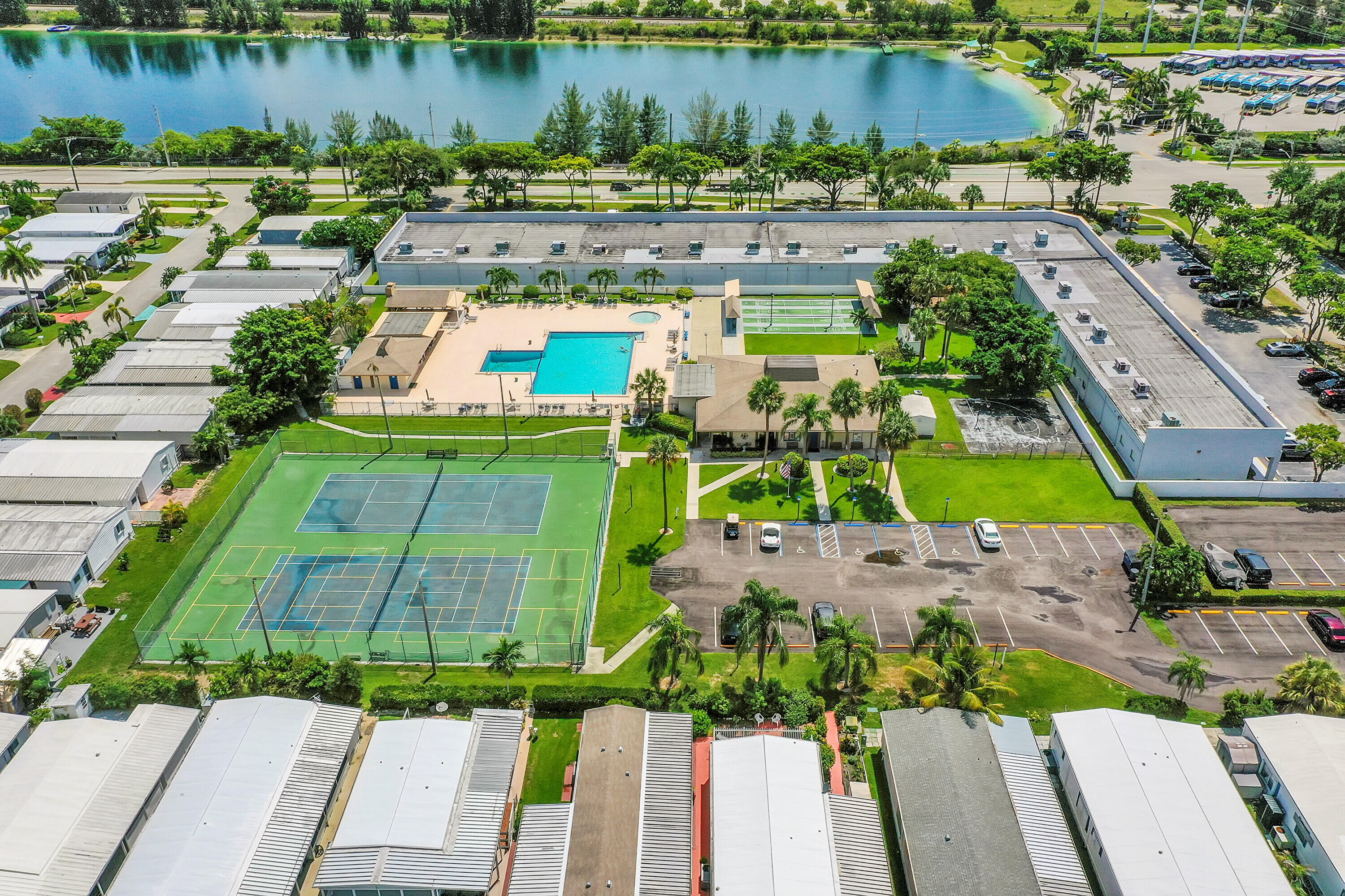 RAVENSWOOD NORTH - Residential