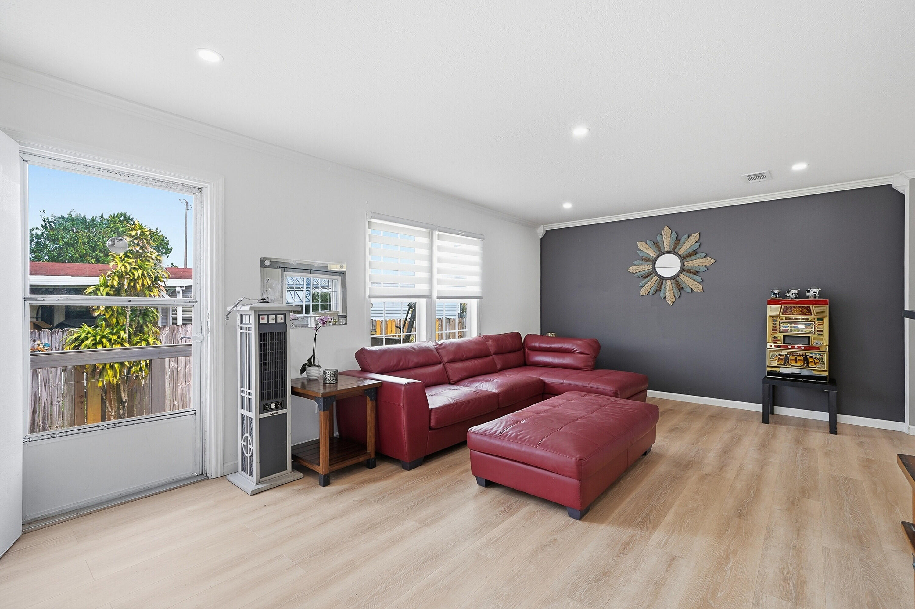 RAVENSWOOD NORTH - Residential