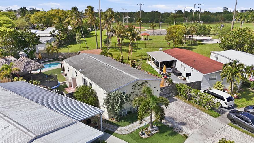 RAVENSWOOD NORTH - Residential